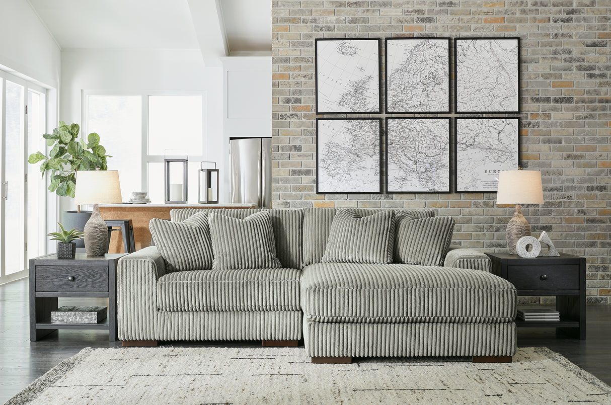 Lindyn Sectional