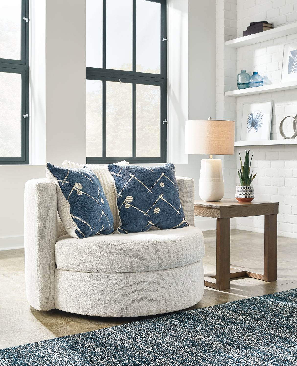 Furniture City - MS - Ashley Furniture - Padova Living Room - Swivel Accent Chair / Ivory - 3370644