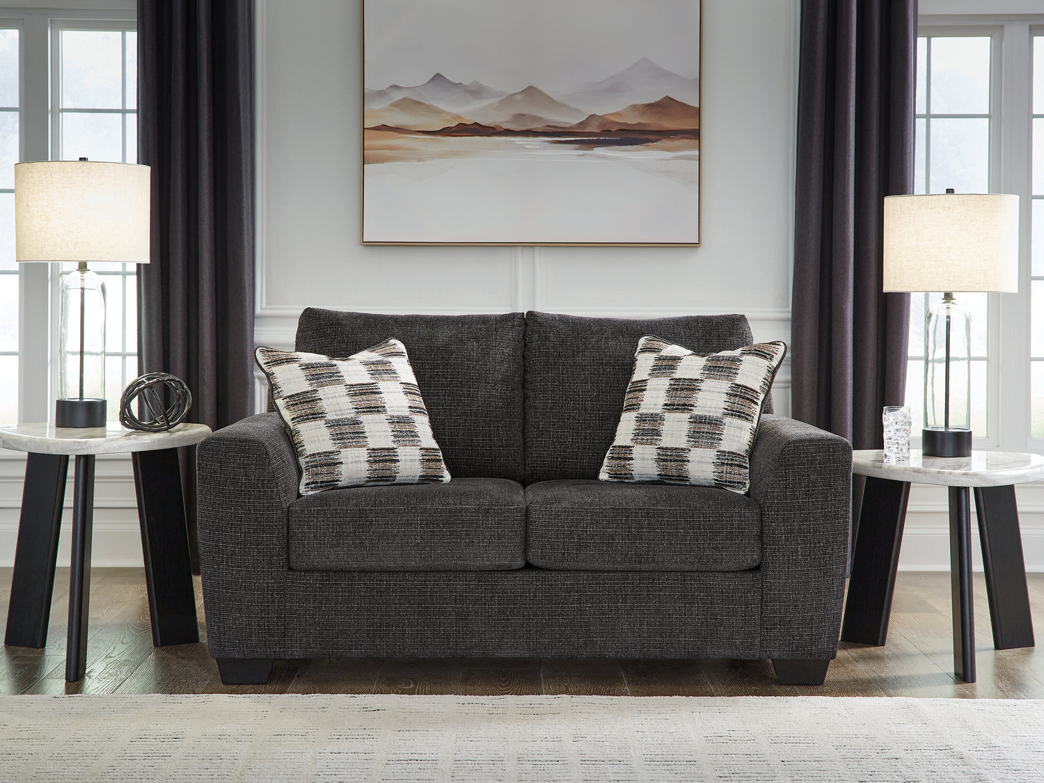 Loreo Living Room