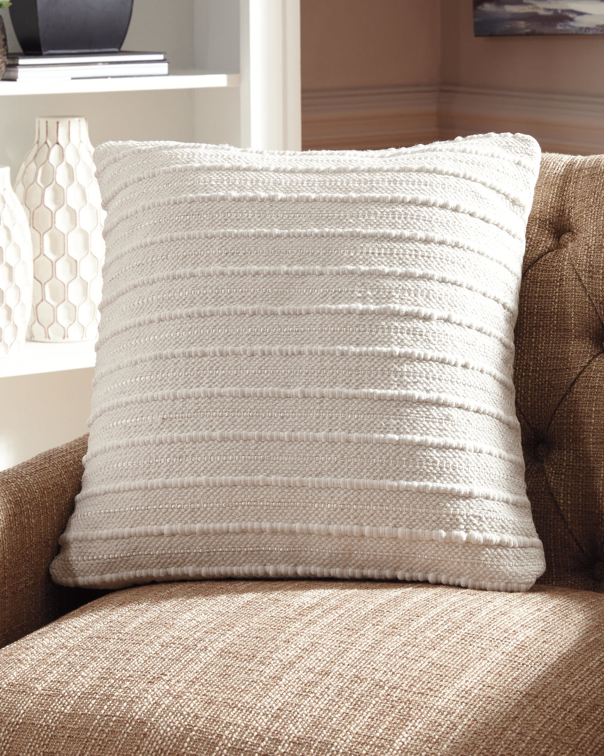 Furniture City - MS - Ashley Furniture - Theban Pillows - Pillow (4/CS) / Cream - A1000454
