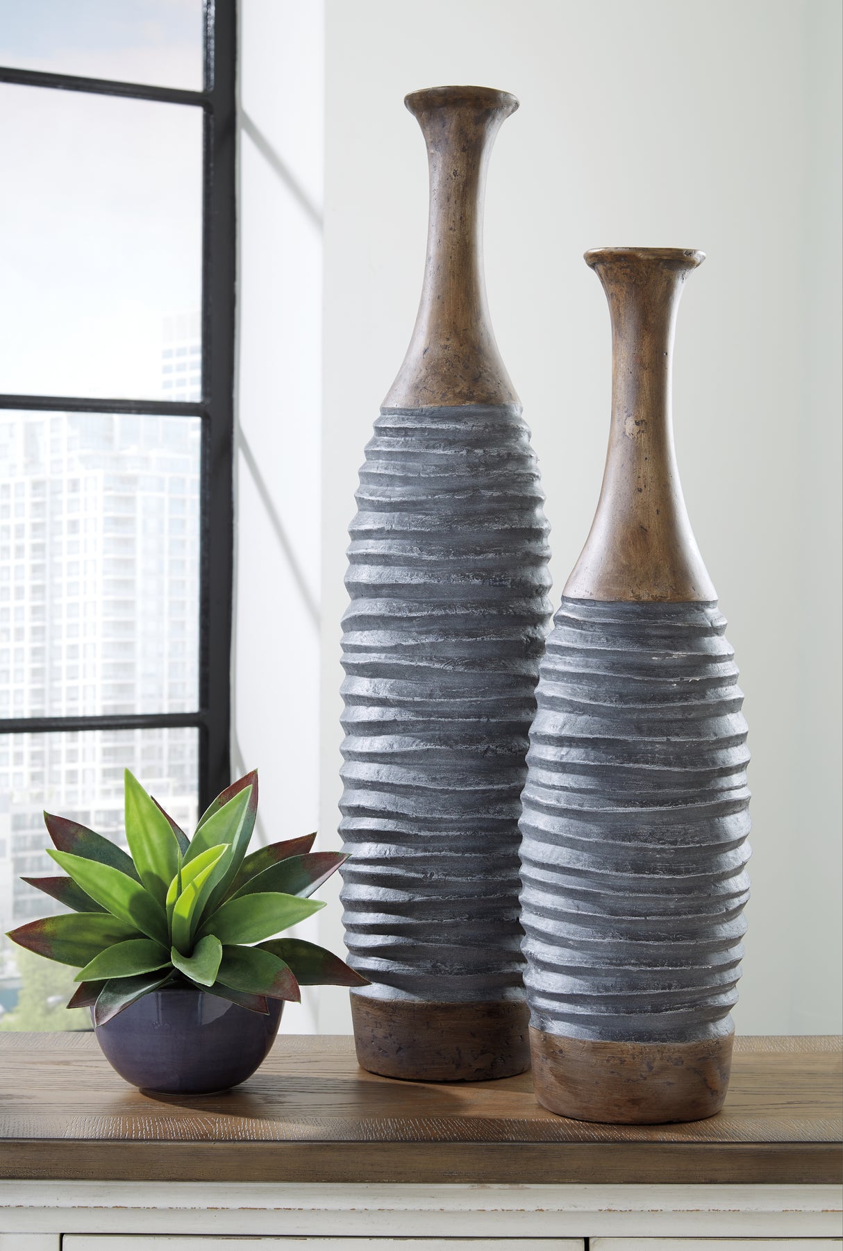 Furniture City - MS - Ashley Furniture - Blayze Vase - Vase Set (Set of 2) / Antique Gray/Brown - A2000388