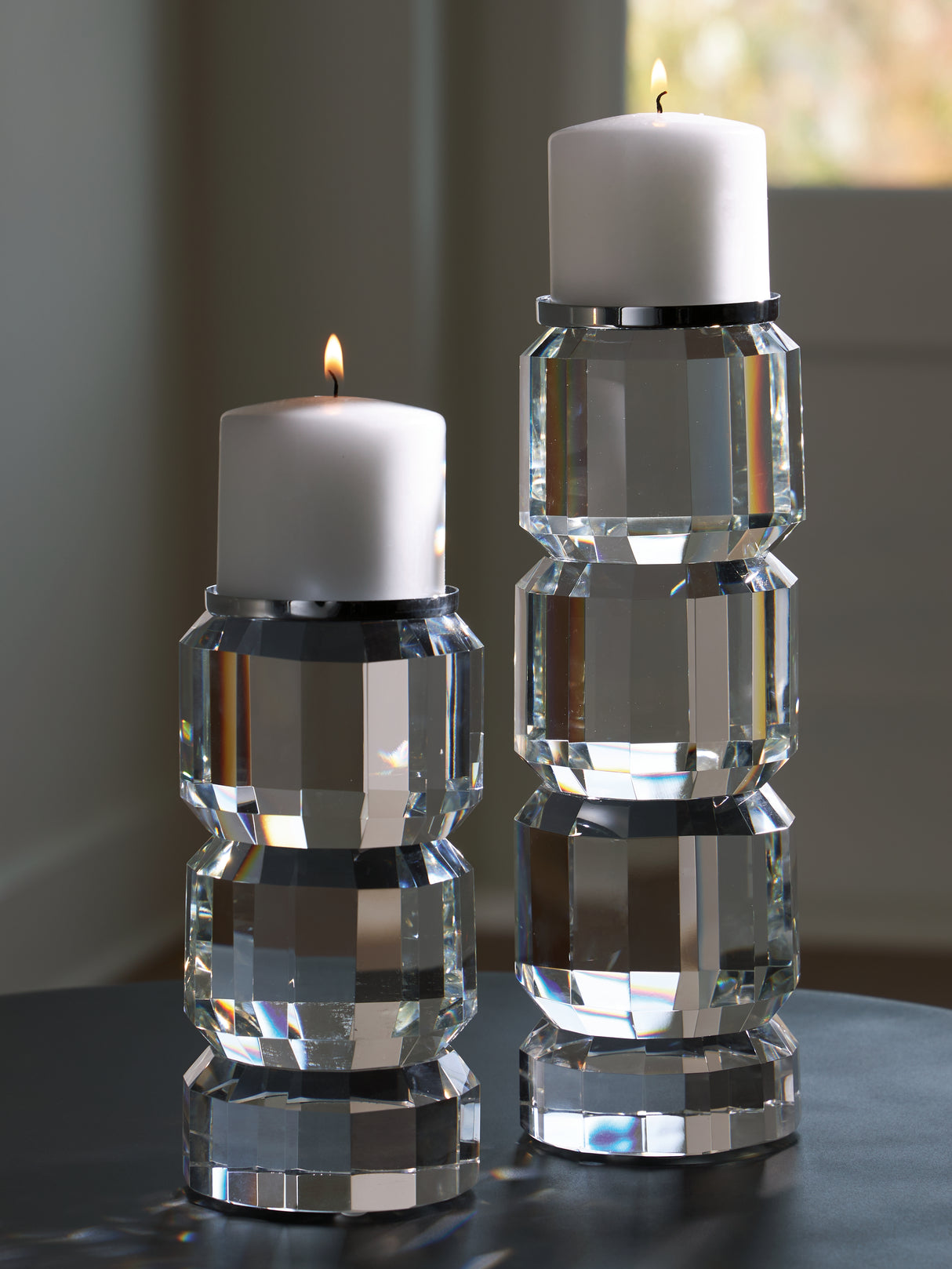 Furniture City - MS - Ashley Furniture - Brentley Candle Holder - Candle Holder Set (Set of 2) / Clear/Silver Finish - A2000770