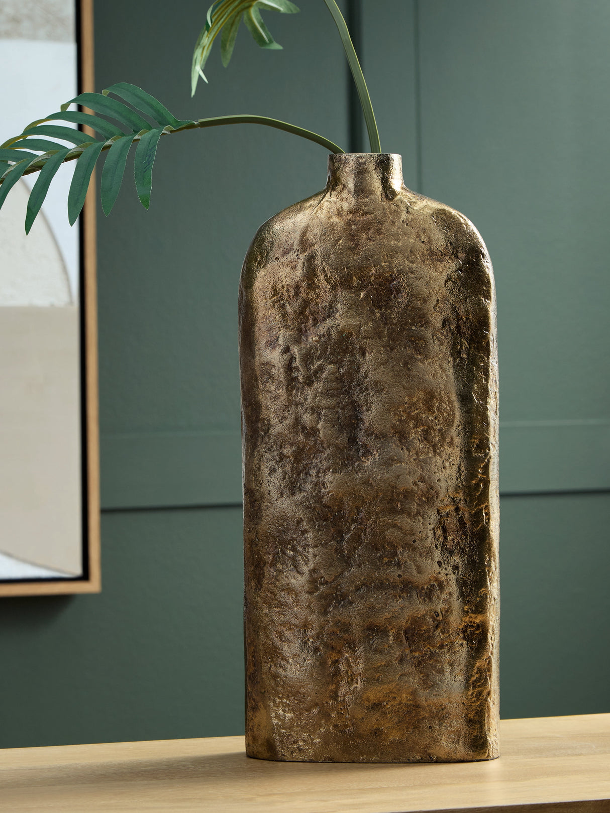 Furniture City - MS - Ashley Furniture - Wallmond Vase - Vase / Antique Brass Finish - A2000821