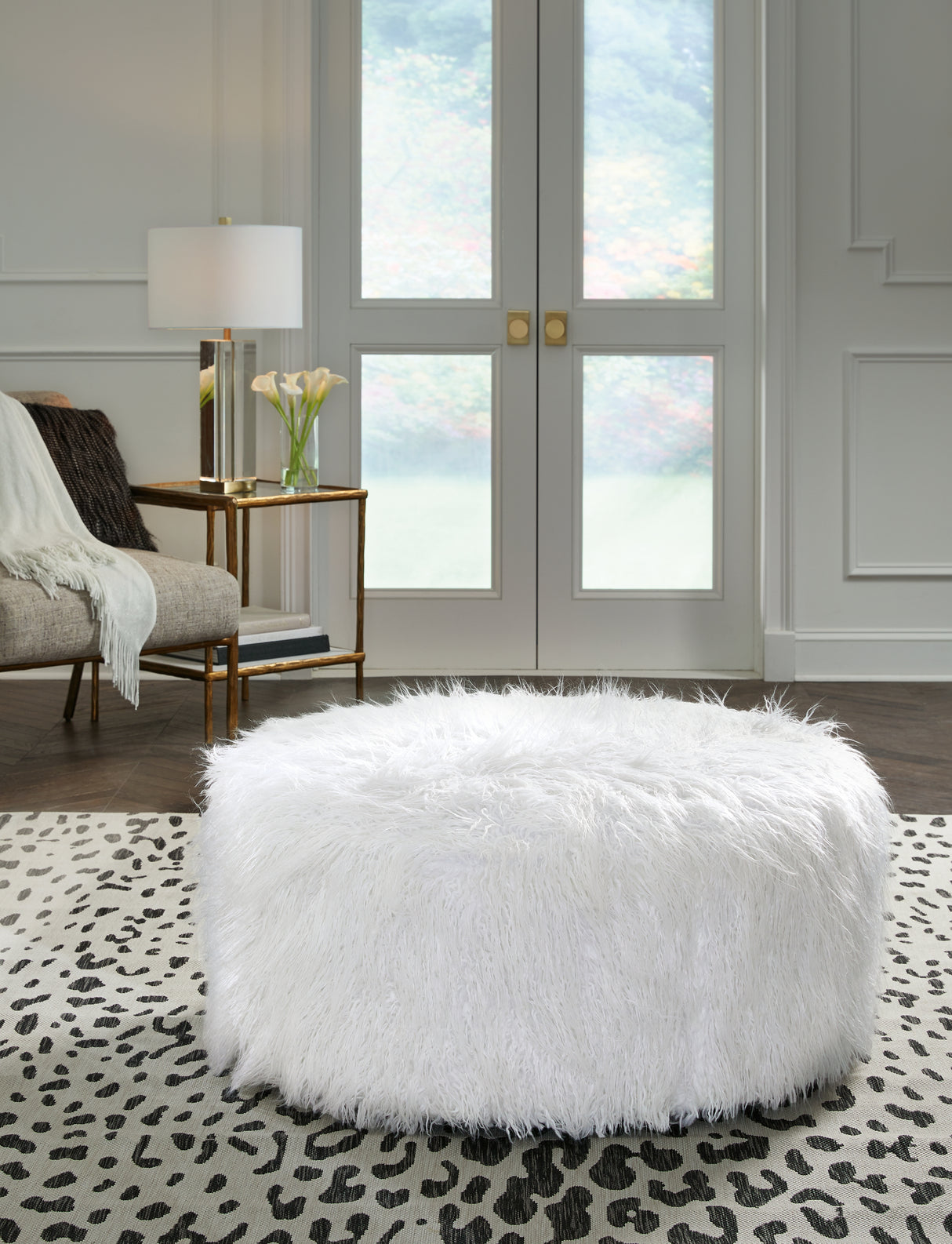 Furniture City - MS - Ashley Furniture - Galice Living Room - Oversized Accent Ottoman / White - A3000334
