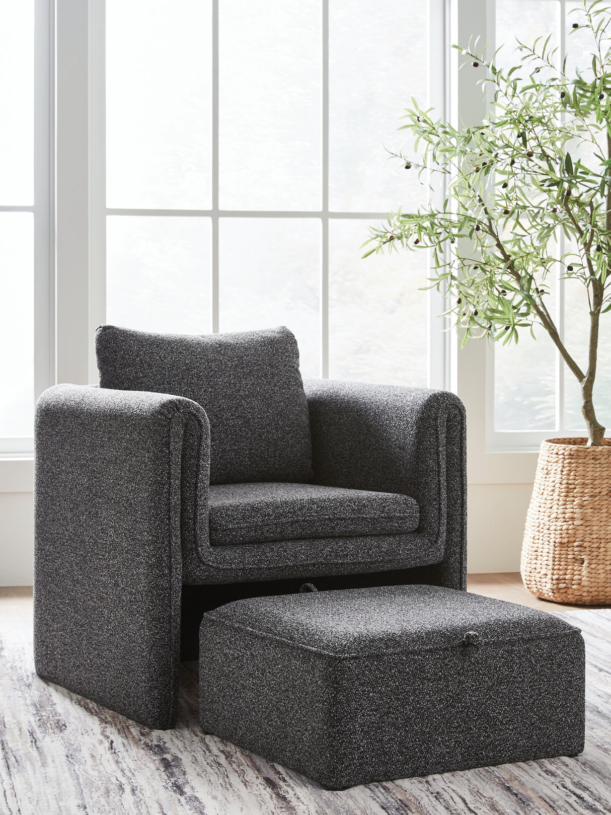 Furniture City - MS - Ashley Furniture - Vreni Accent Chair - Accent Chair / Charcoal/Black - A3000754