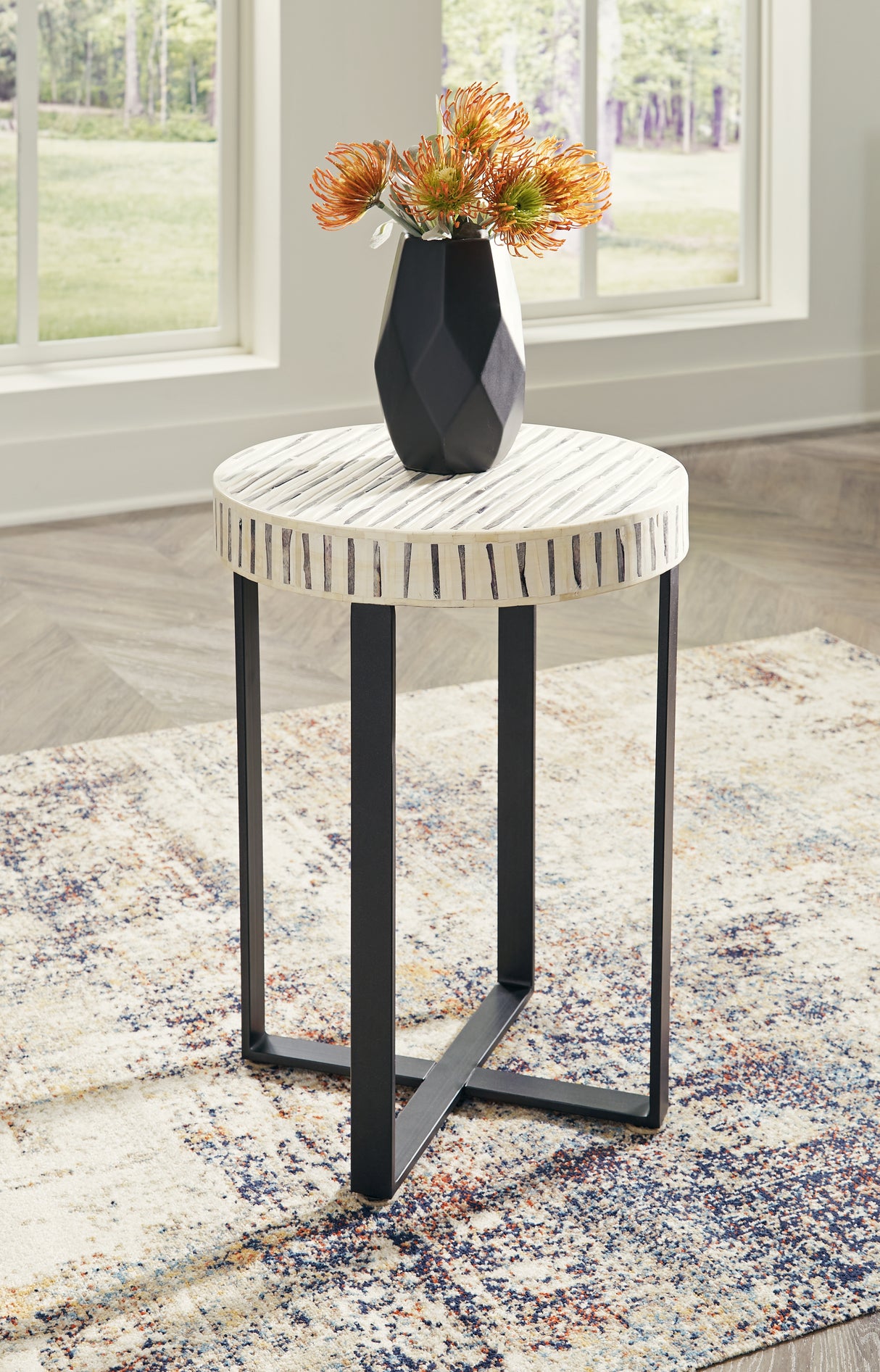 Furniture City - MS - Ashley Furniture - Crewridge Accent Table - Accent Table / Black/Cream - A4000530