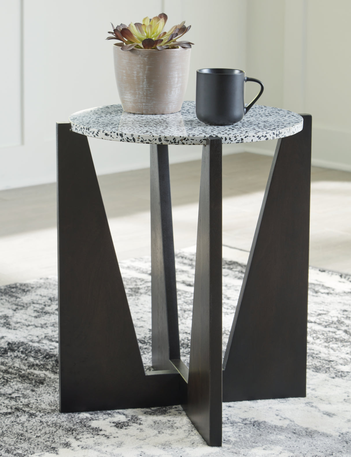 Furniture City - MS - Ashley Furniture - Tellrich Accent Table - Accent Table / Black/White - A4000616