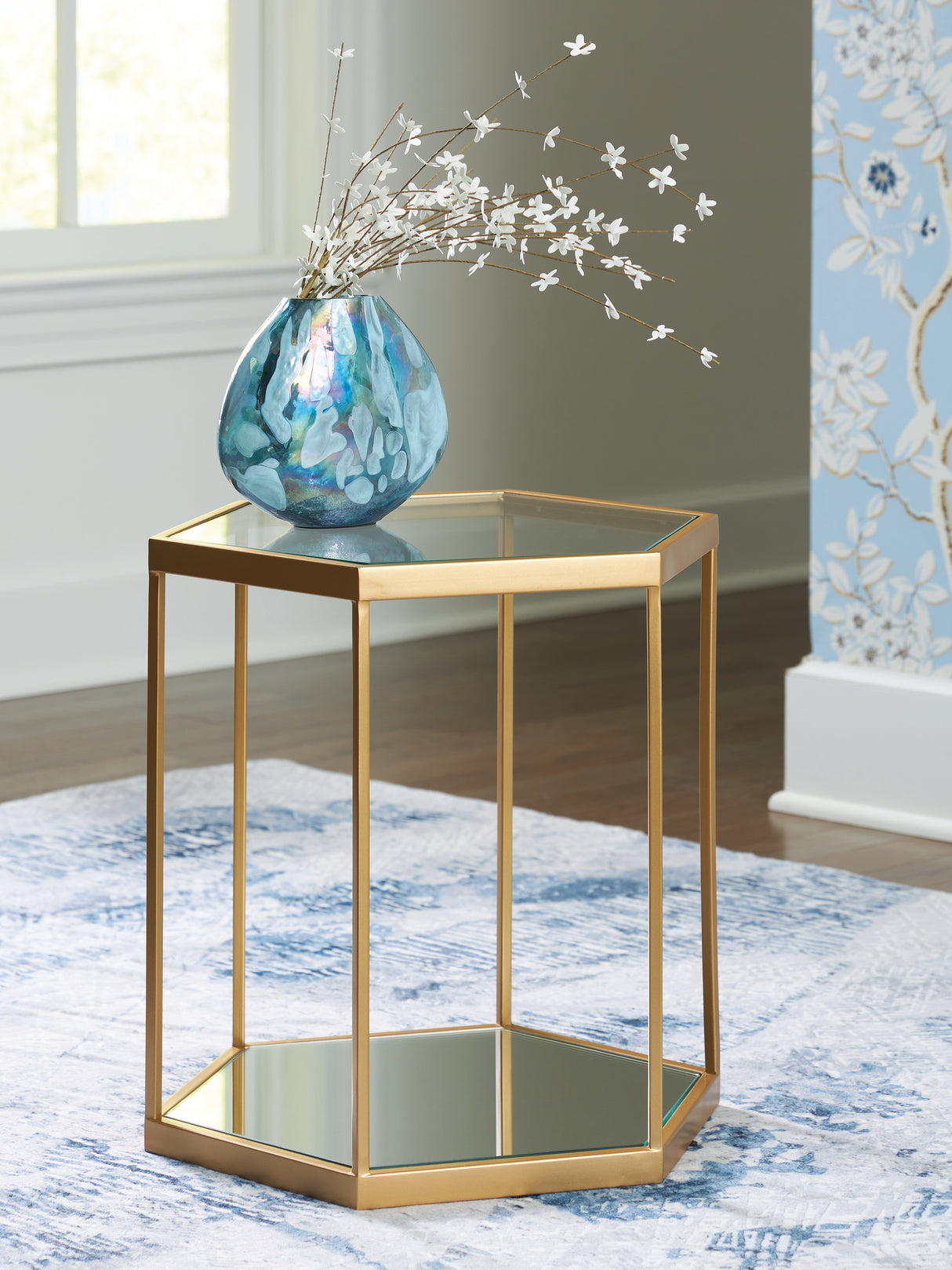 Furniture City - MS - Ashley Furniture - Veerwick Accent Coffee Table - Accent Cocktail Table / Gold Finish - A4000661