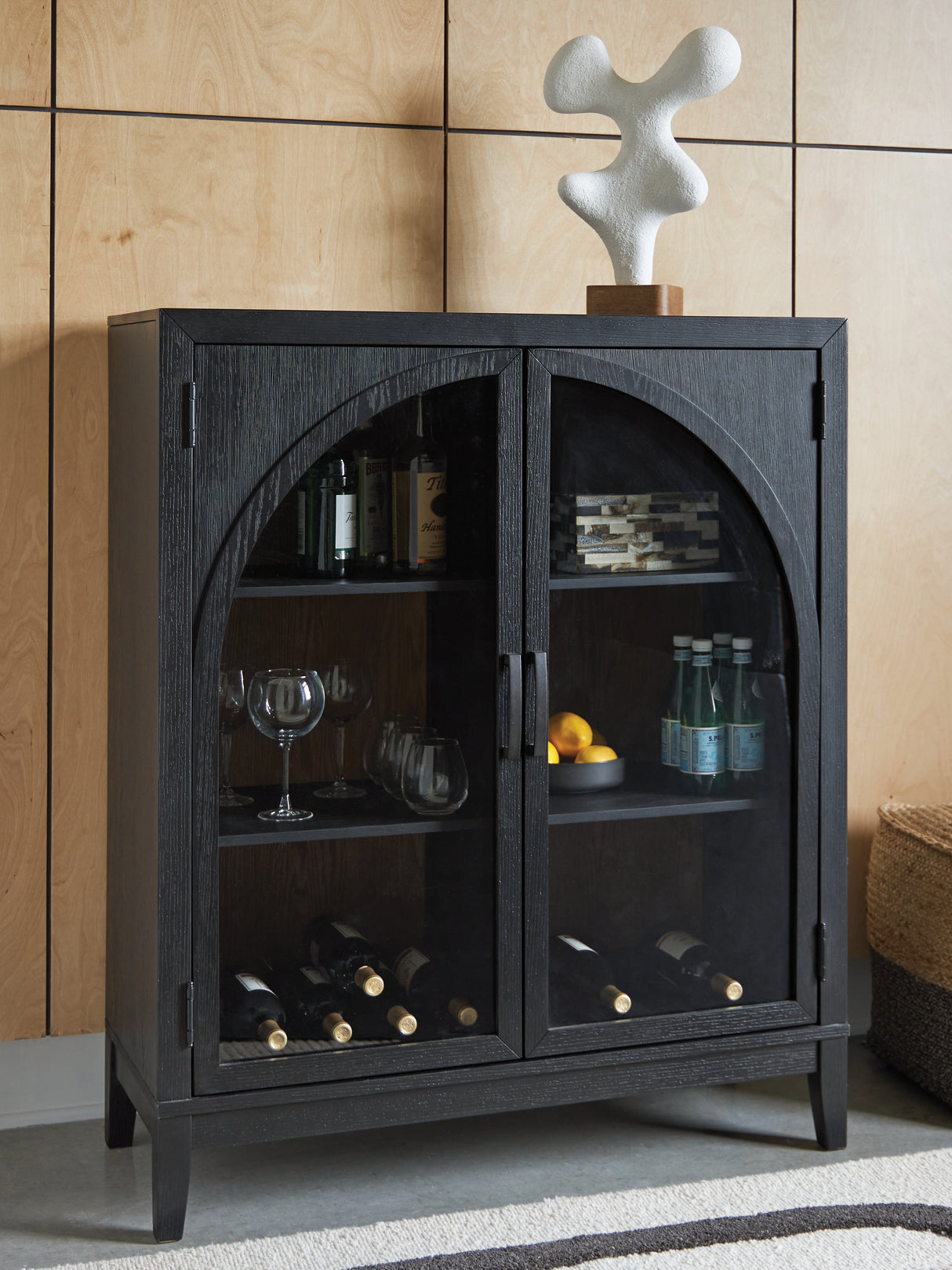 Furniture City - MS - Ashley Furniture - Armenleigh Accent Cabinet - Bar Cabinet / Black/Brown - A4000702