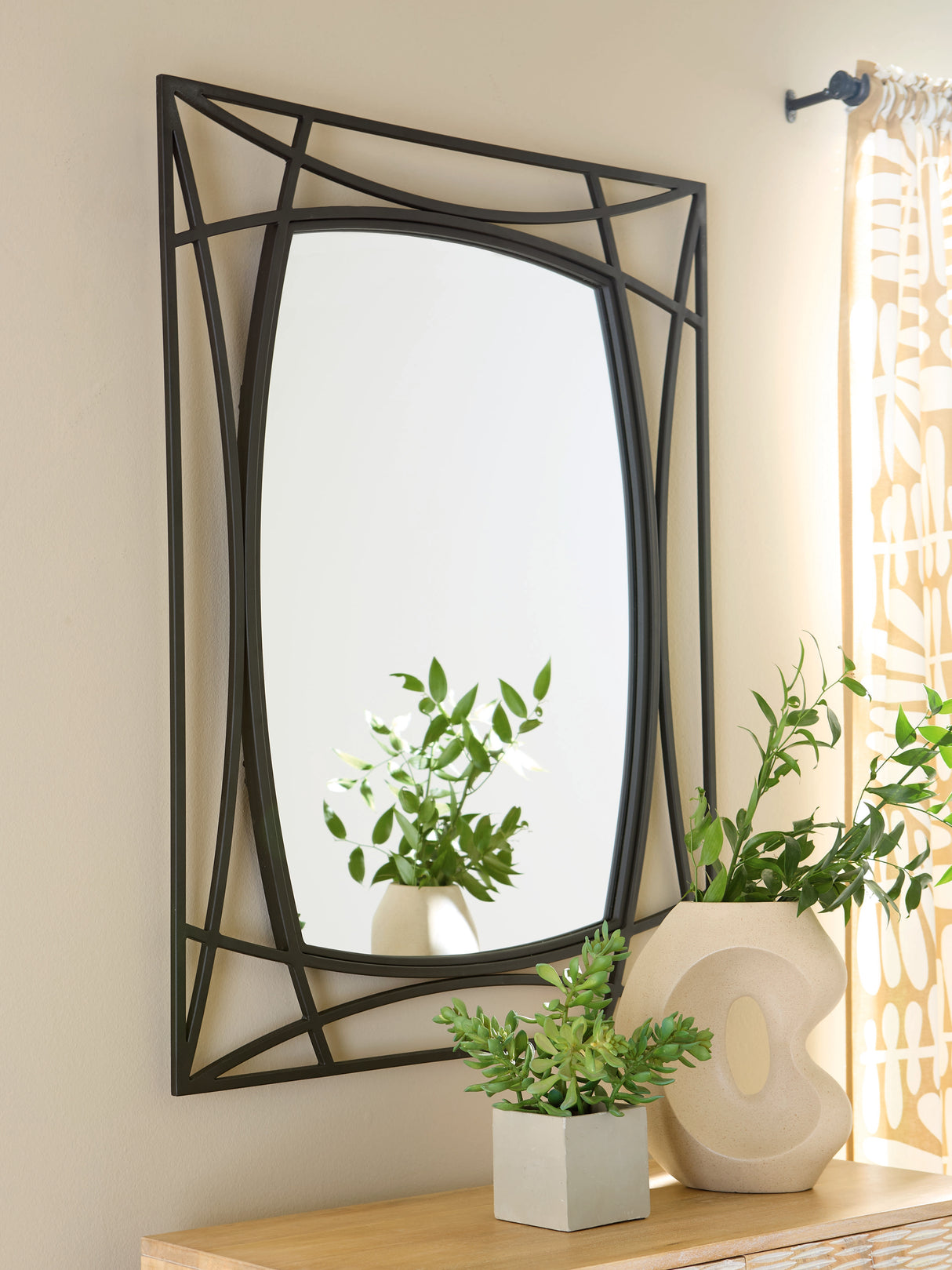 Furniture City - MS - Ashley Furniture - Freenville Mirror - Accent Mirror / Black - A8010408