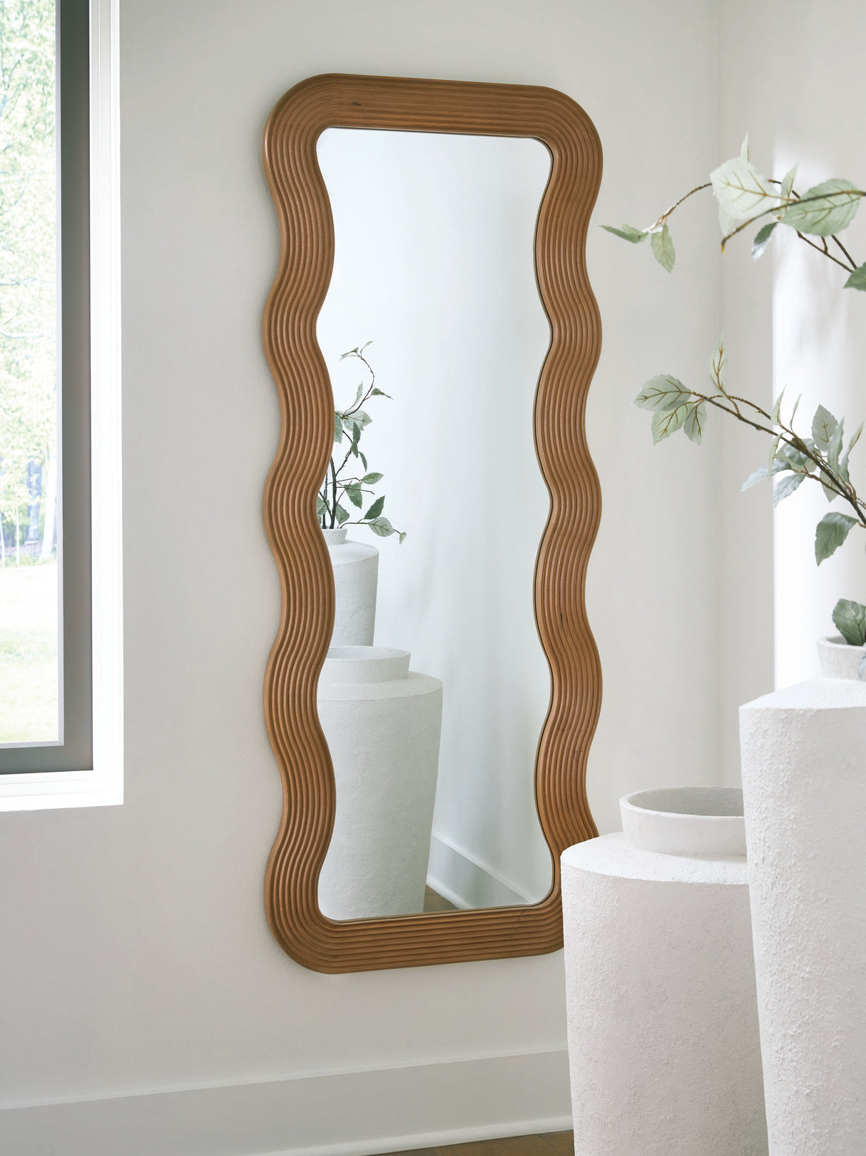Furniture City - MS - Ashley Furniture - Ellisonville Mirror - Floor Mirror / Brown - A8010413