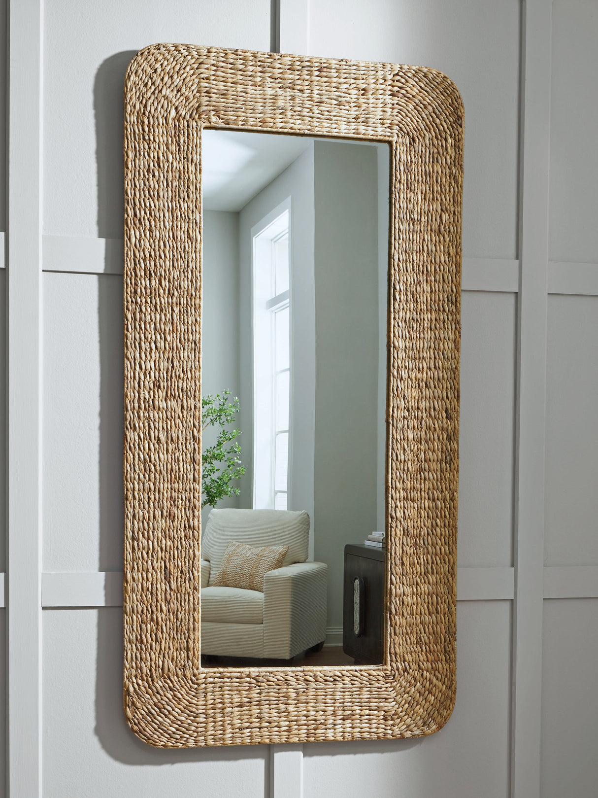 Furniture City - MS - Ashley Furniture - Norigan Mirror - Floor Mirror / Natural - A8010438