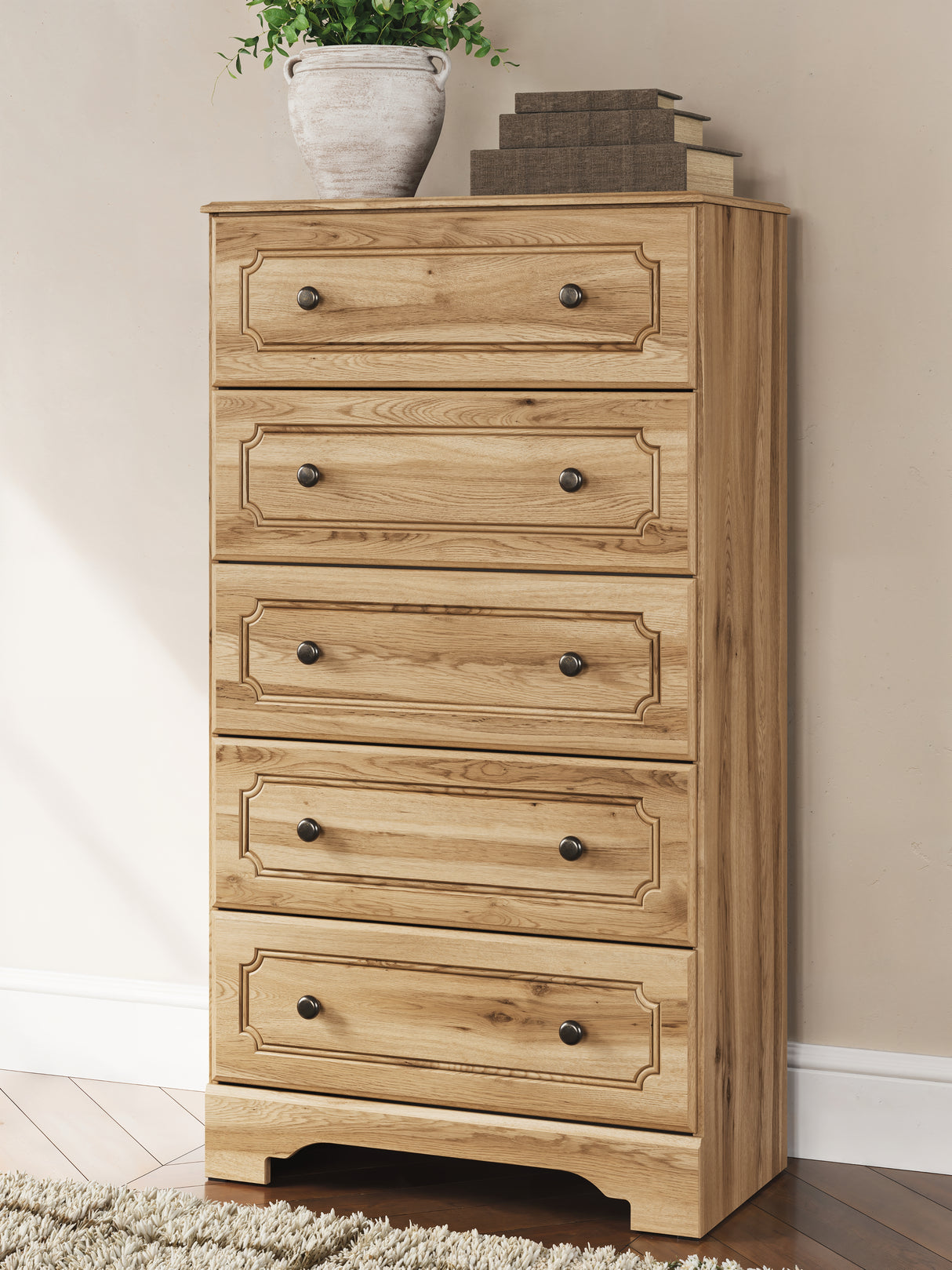 Furniture City - MS - Ashley Furniture - Aleaport Bedroom - Five Drawer Chest / Warm Brown - PCB1075-46
