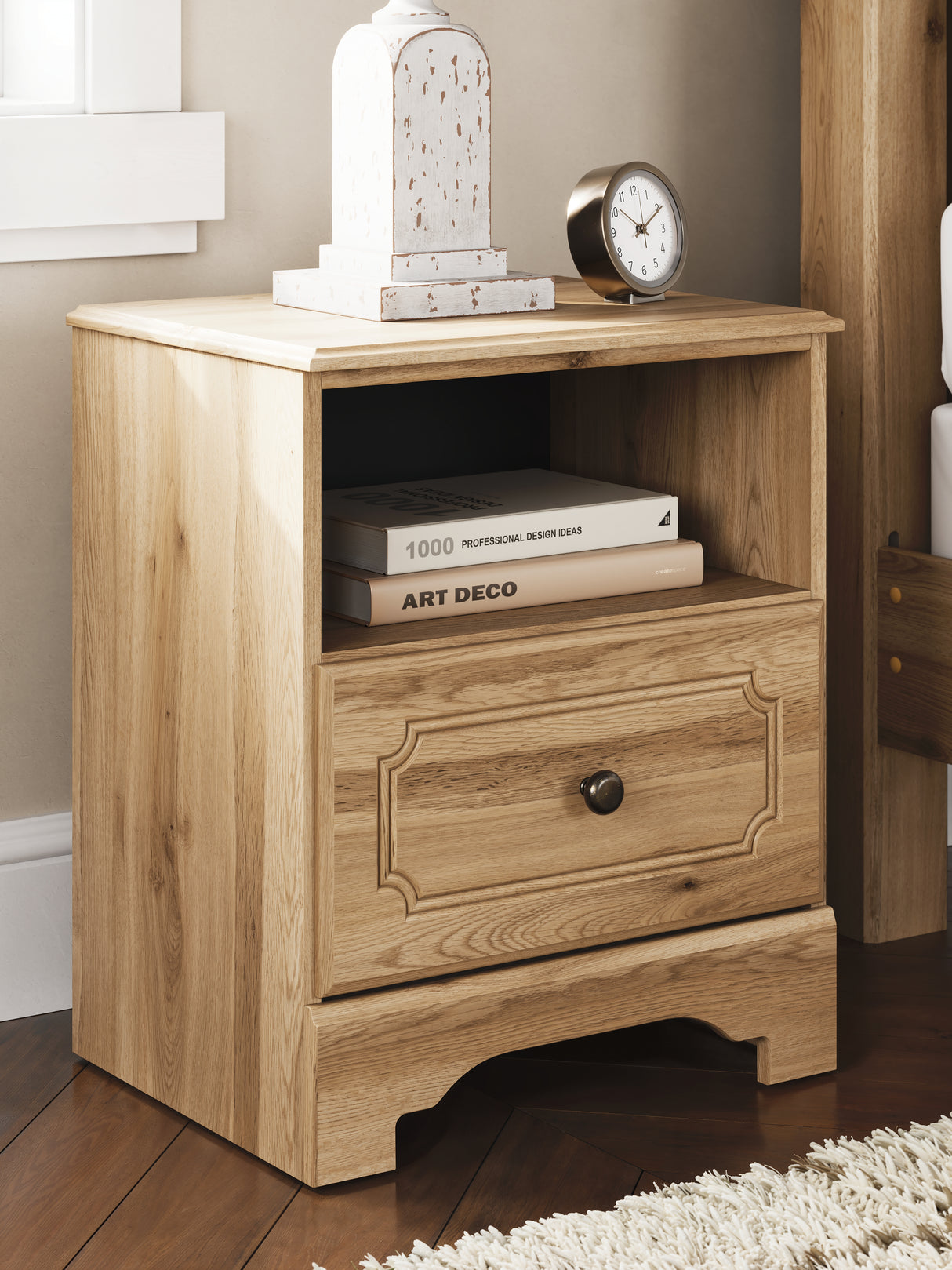 Furniture City - MS - Ashley Furniture - Aleaport Bedroom - One Drawer Night Stand / Warm Brown - PCB1075-91