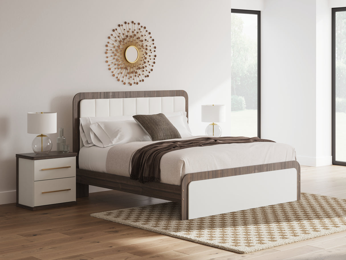 Furniture City - MS - Ashley Furniture - Kendanport Bedroom - King Upholstered Bed / White/Brown - PCB1108B8