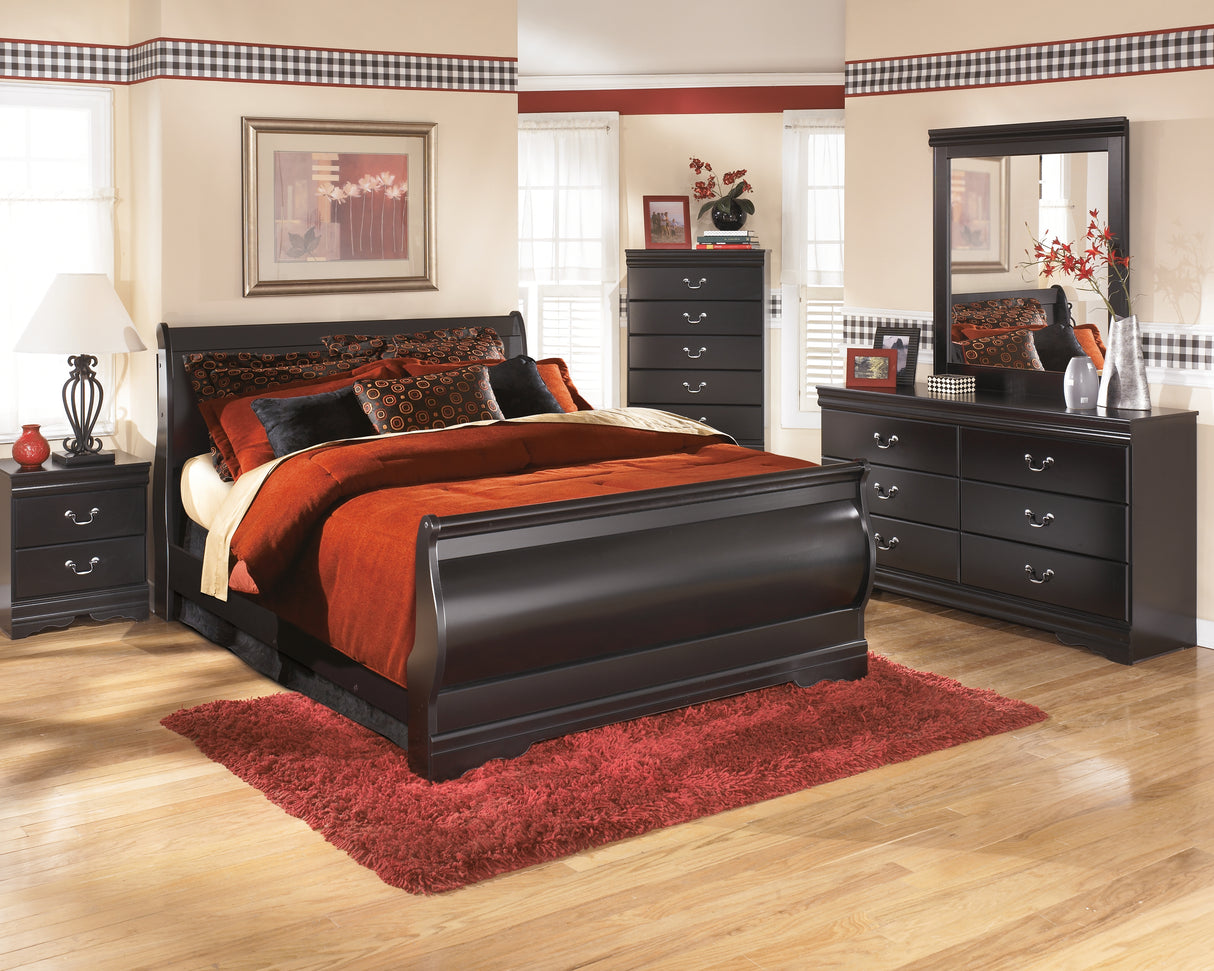 Furniture City - MS - Ashley Furniture - Huey Vineyard Bedroom - Queen Sleigh Bed / Black - B128B4