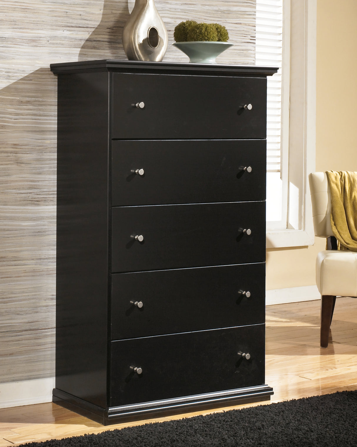 Furniture City - MS - Ashley Furniture - Maribel Bedroom - Five Drawer Chest / Black - B138-46