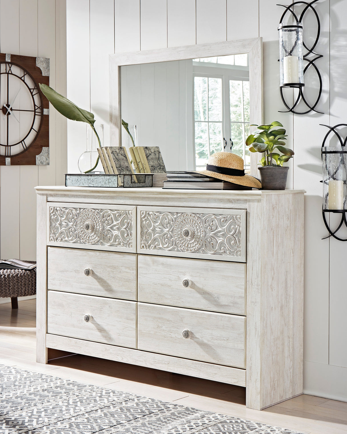 Furniture City - MS - Ashley Furniture - Paxberry Bedroom - Dresser and Mirror / Whitewash - B181B8