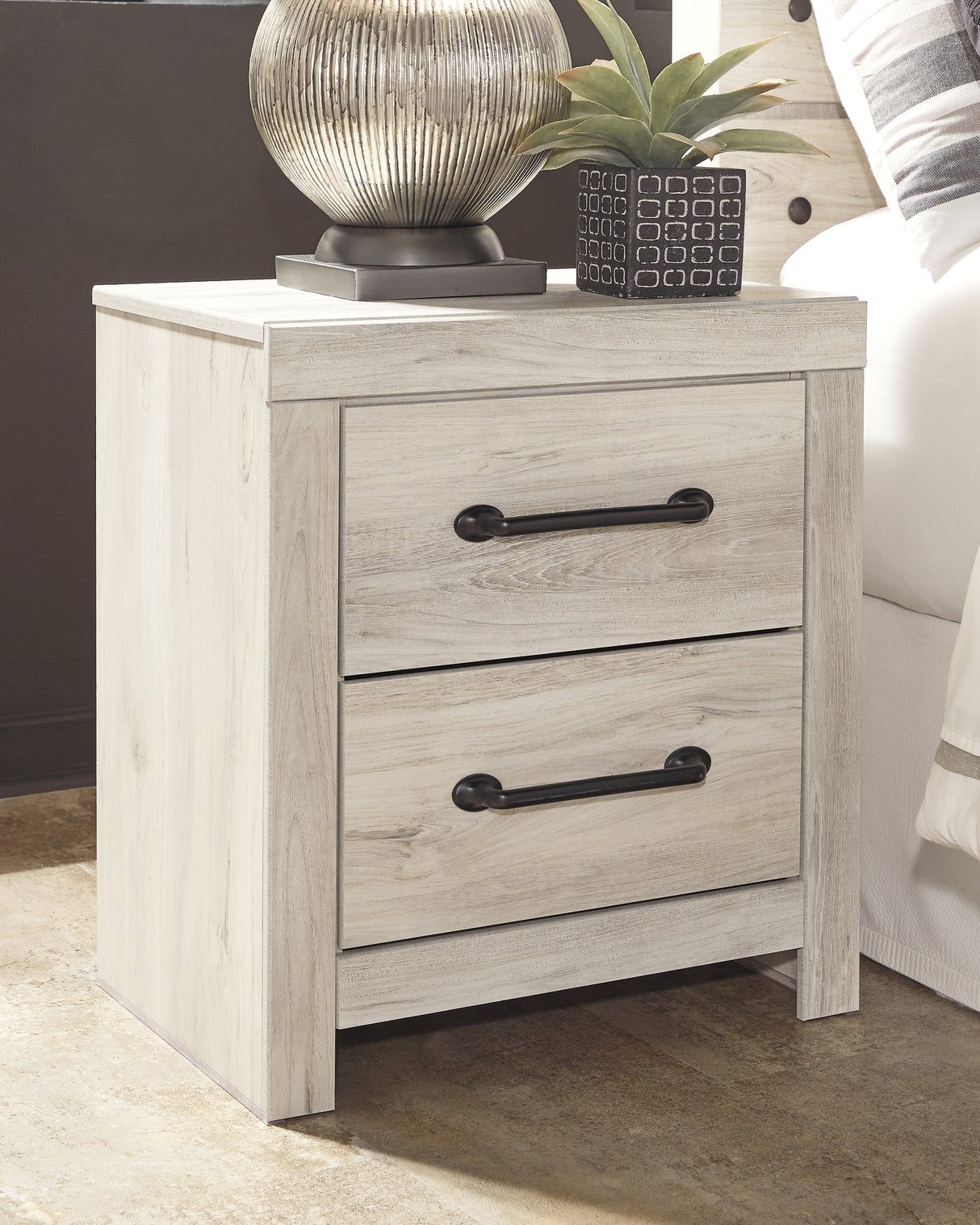 Furniture City - MS - Ashley Furniture - Cambeck Bedroom - Full Panel Bed with 4 Storage Drawers / Whitewash - B192B34