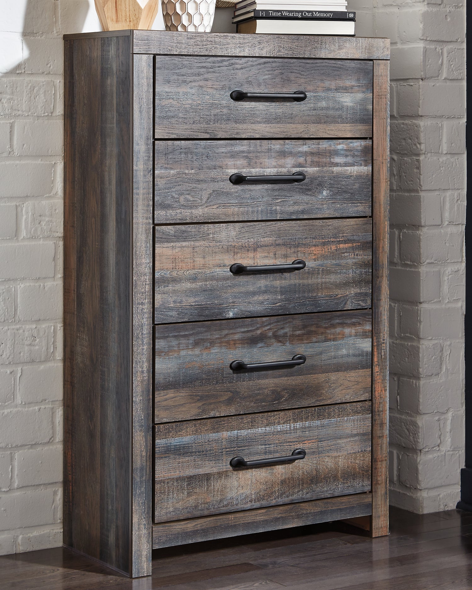 Furniture City - MS - Ashley Furniture - Drystan Bedroom - Five Drawer Chest / Multi - B211-46