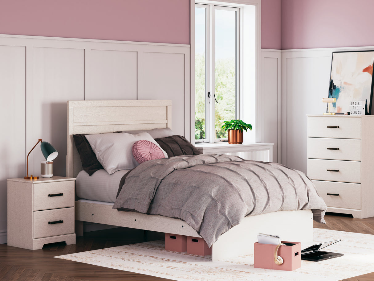 Furniture City - MS - Ashley Furniture - Stelsie Bedroom - Full Panel Bed / White - B2588B4
