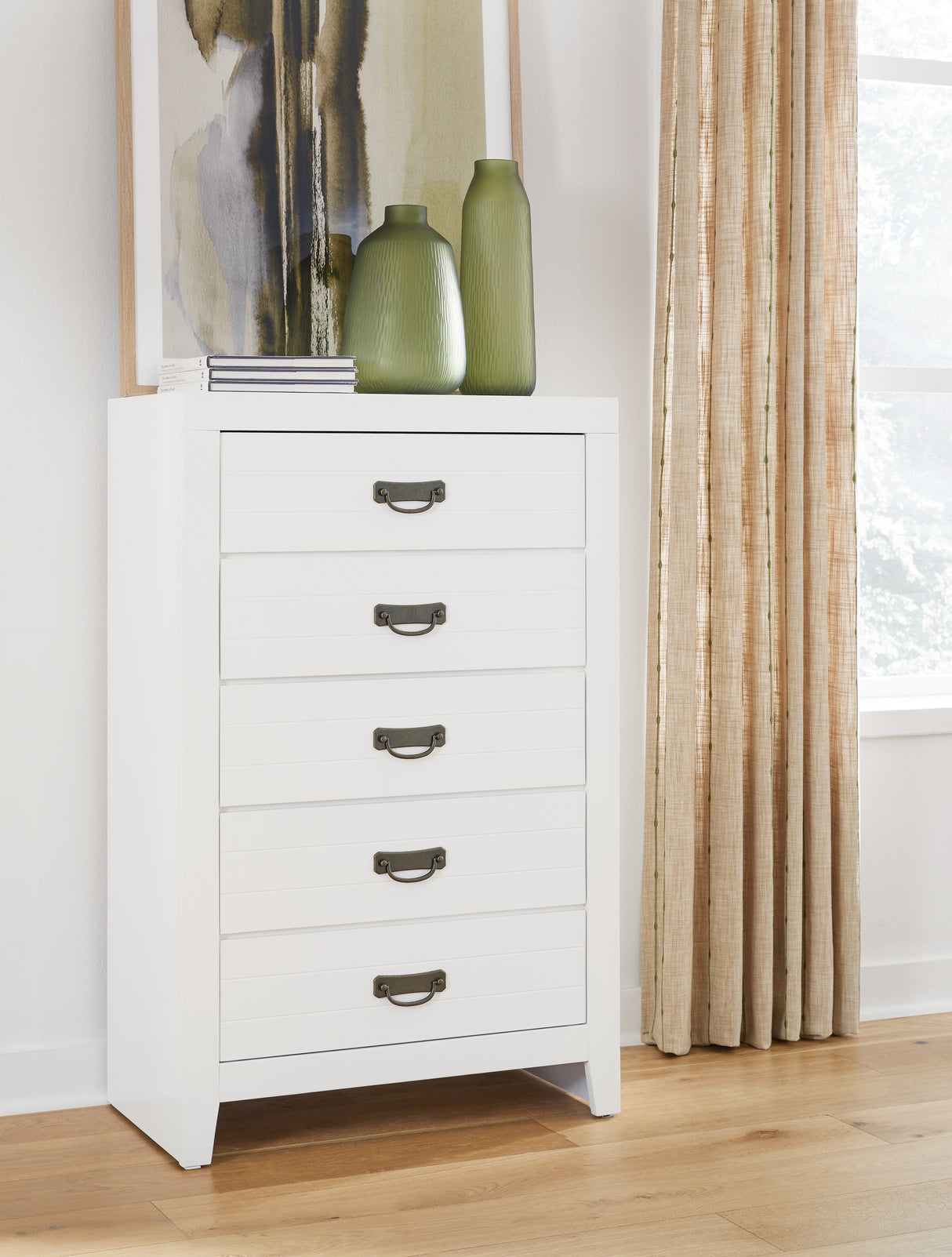 Furniture City - MS - Ashley Furniture - Binterglen Bedroom - Five Drawer Chest / White - B427-46