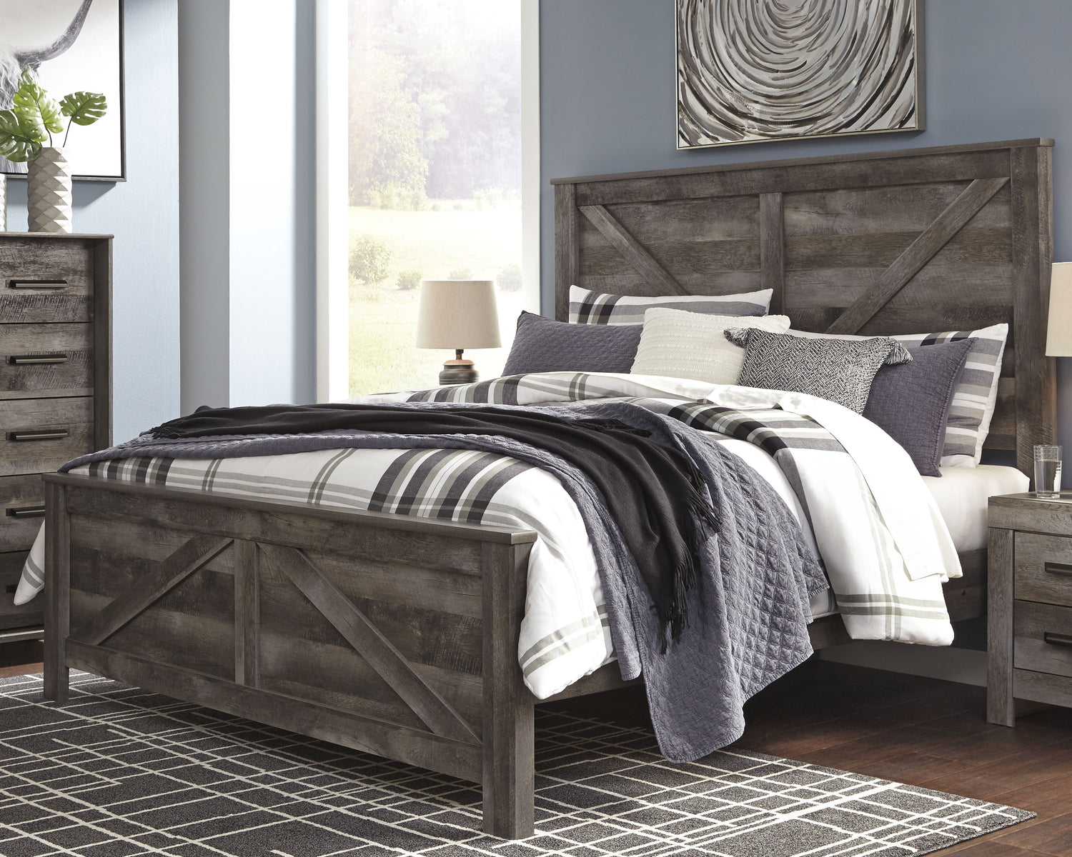 Furniture City - MS - Ashley Furniture - Wynnlow Bedroom - King Crossbuck Panel Bed / Gray - B440B11