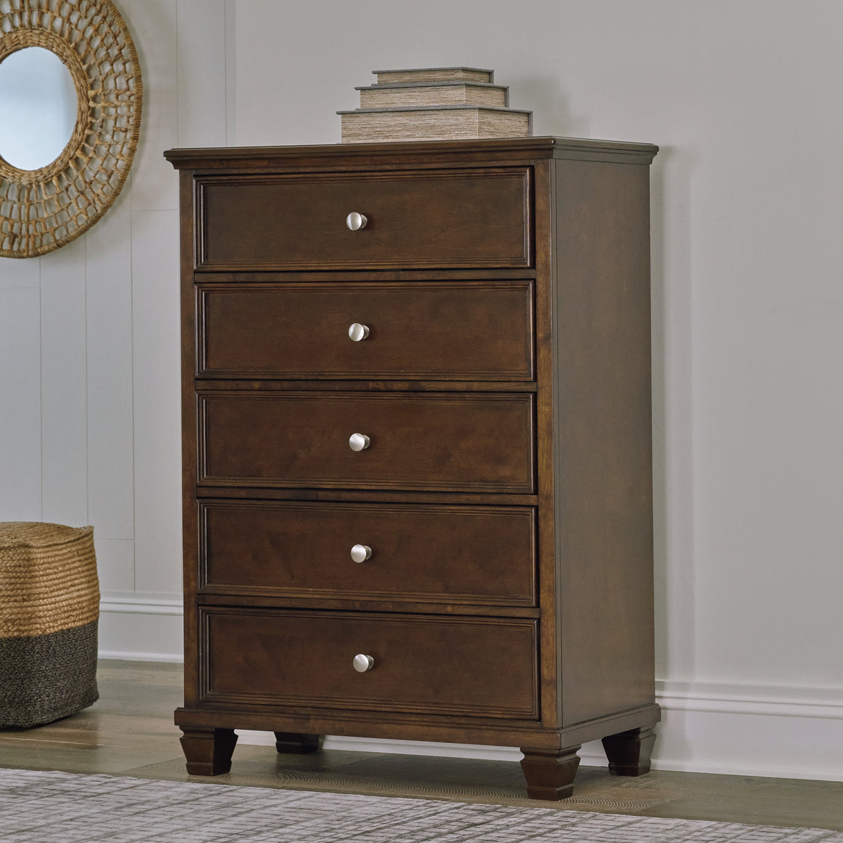Furniture City - MS - Ashley Furniture - Danabrin Bedroom - Five Drawer Chest / Brown - B685-46