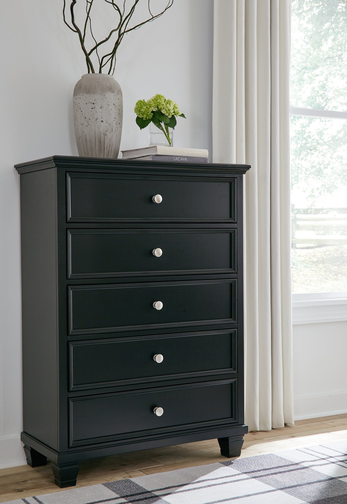 Furniture City - MS - Ashley Furniture - Lanolee Bedroom - Five Drawer Chest / Black - B687-46