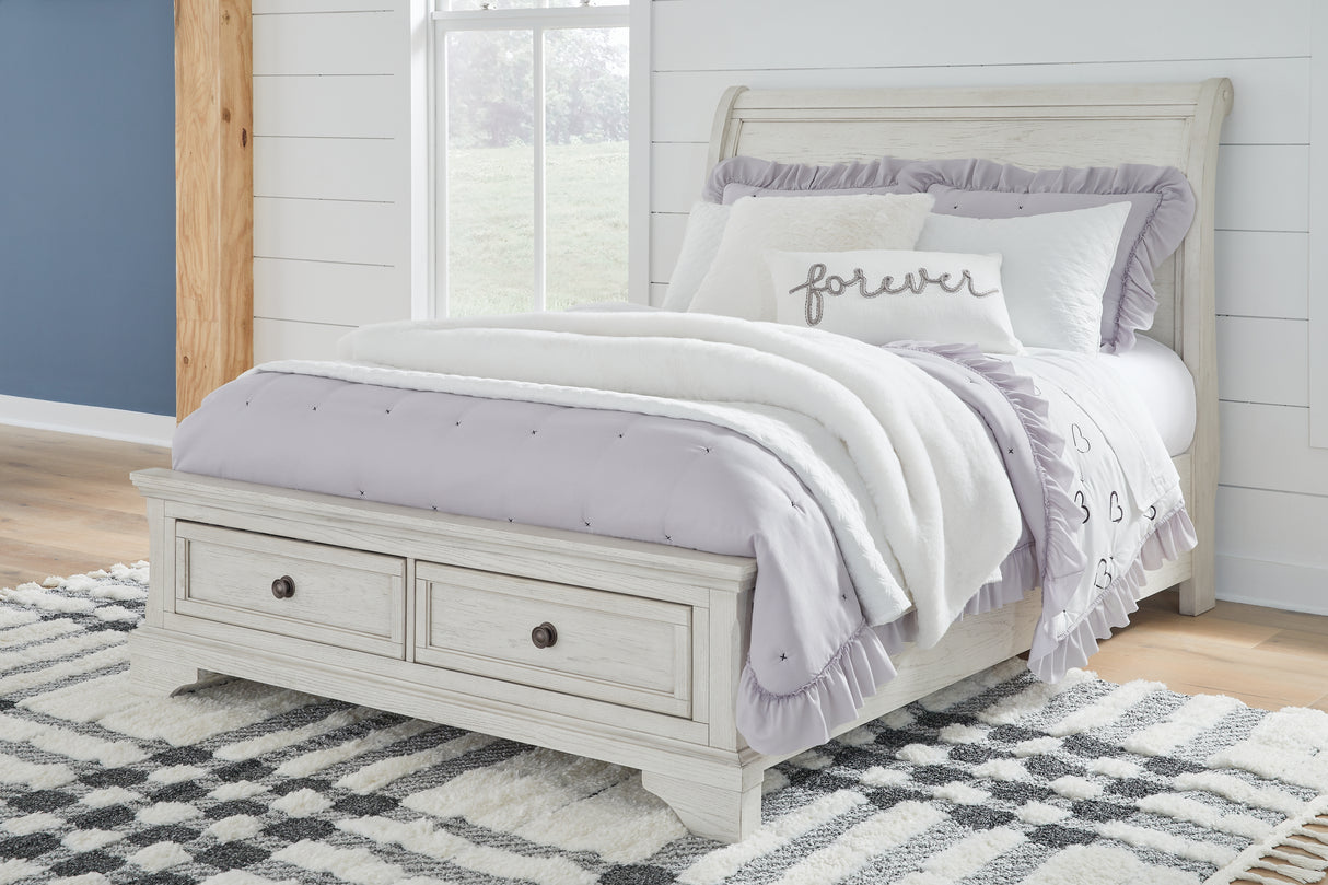 Furniture City - MS - Ashley Furniture - Robbinsdale Bedroom - Full Sleigh Storage Bed / Antique White - B742B13