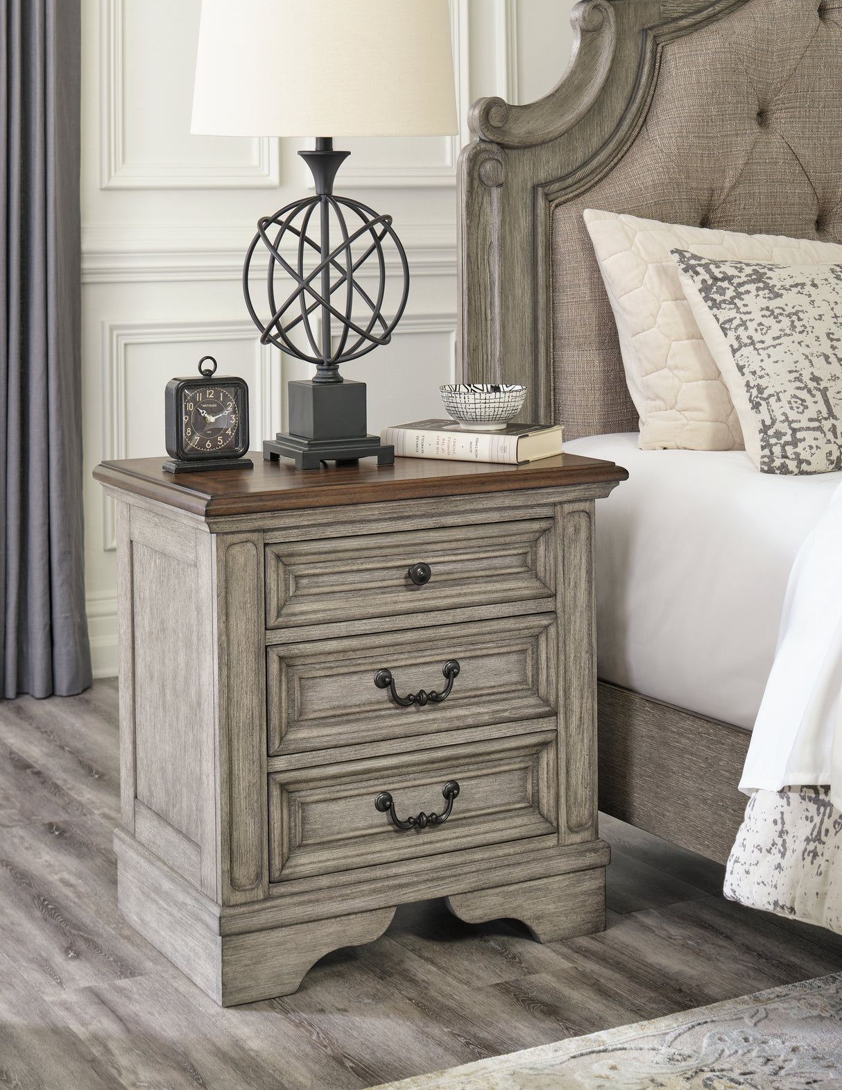 Furniture City - MS - Ashley Furniture - Lodenbay Bedroom - Dresser and Mirror / Antique Gray/Brown - B751B1