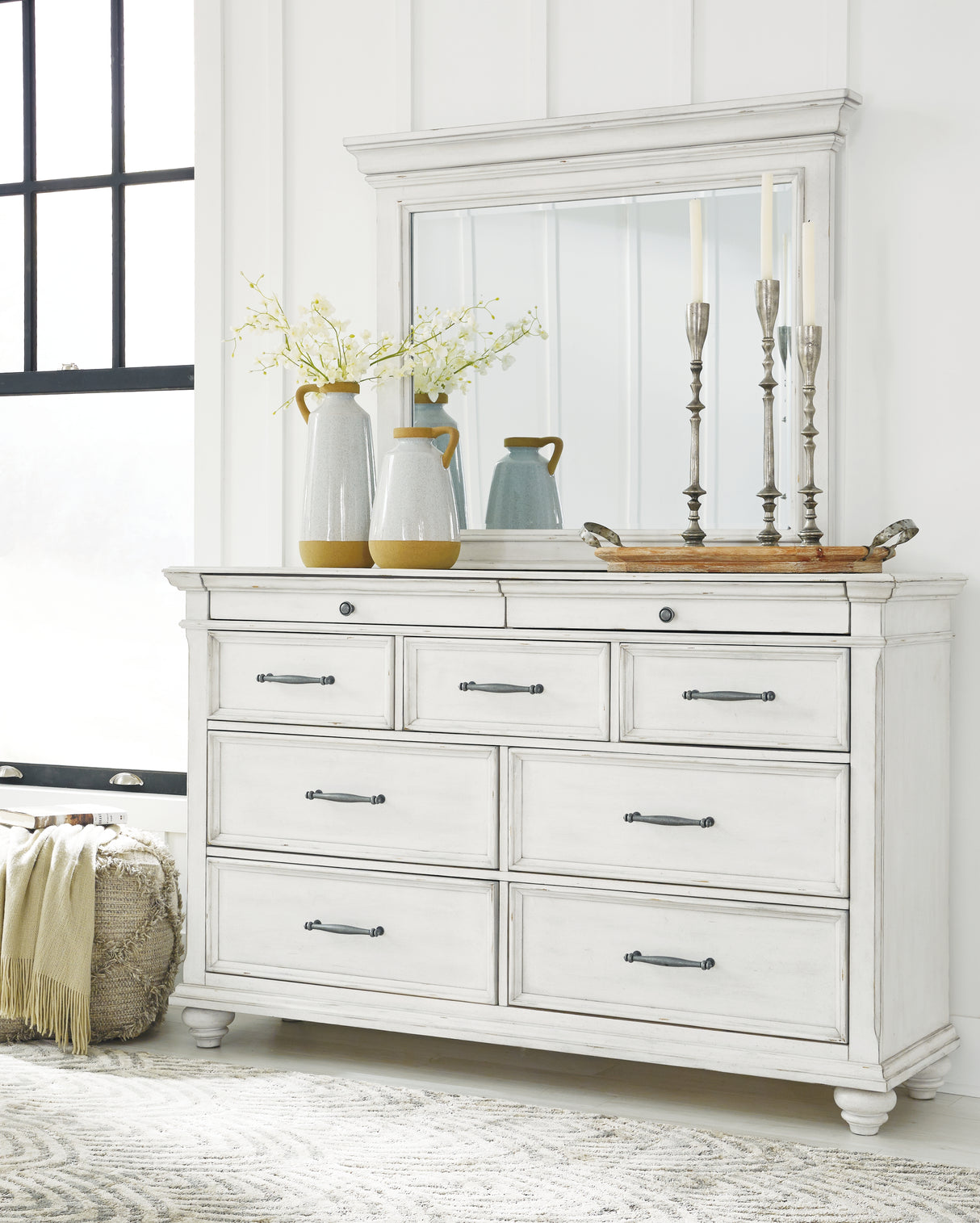 Furniture City - MS - Ashley Furniture - Kanwyn Bedroom - Three Drawer Night Stand / Whitewash - B777-93