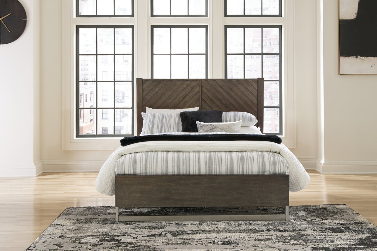 Furniture City - MS - Ashley Furniture - Arkenton Bedroom - Queen Panel Bed / Grayish Brown - B786B2