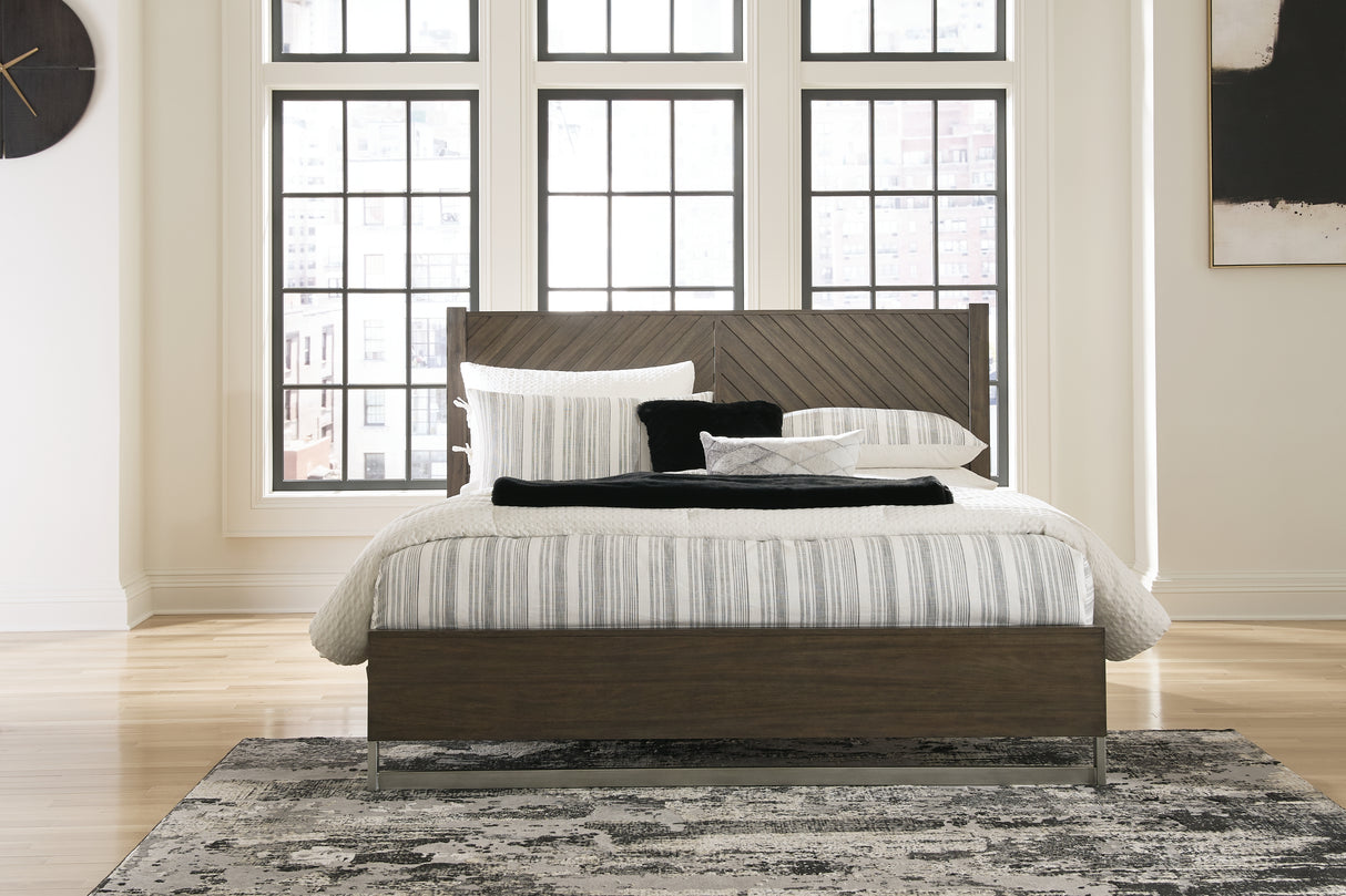 Furniture City - MS - Ashley Furniture - Arkenton Bedroom - California King Panel Bed / Grayish Brown - B786B5