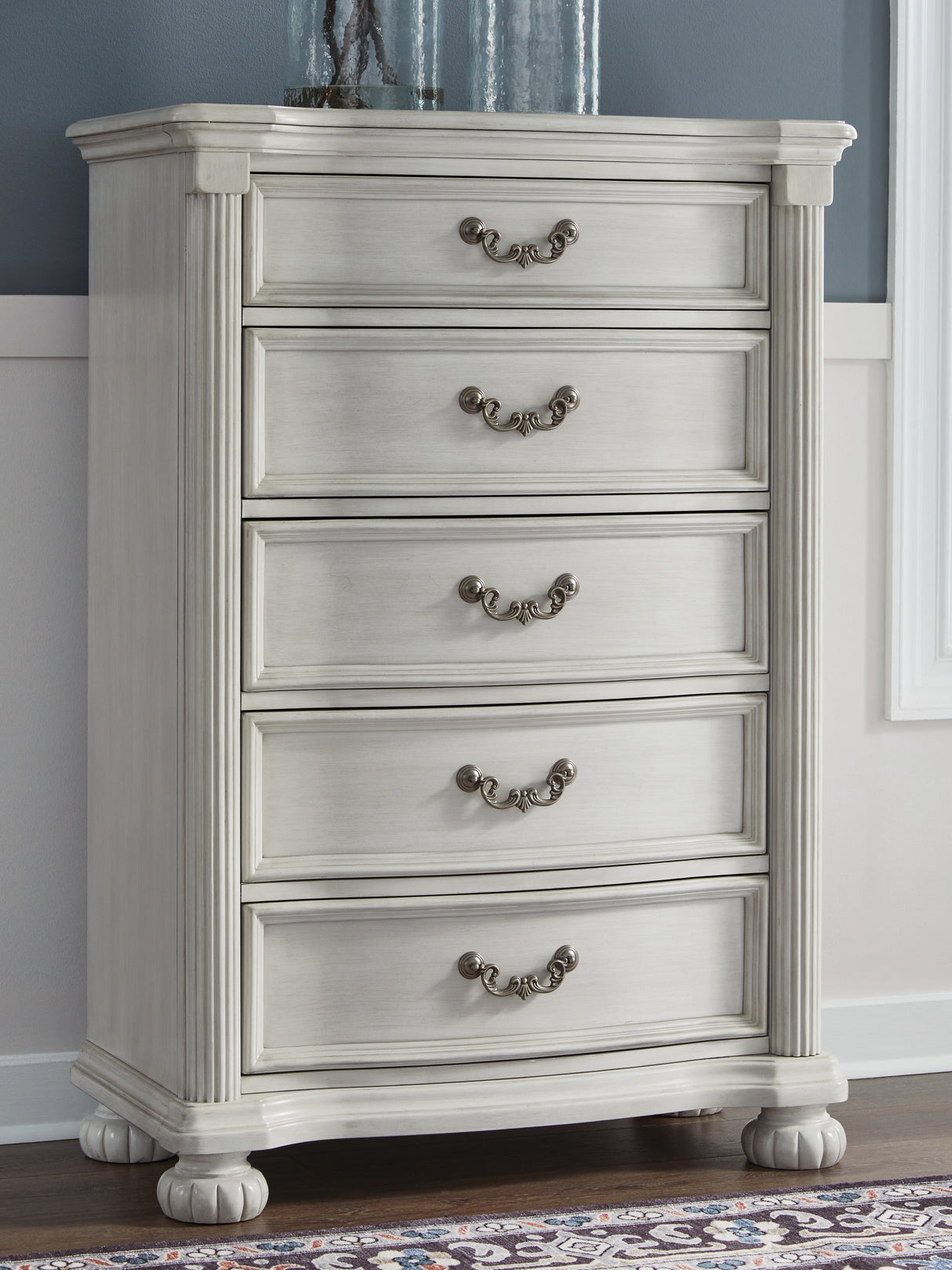 Furniture City - MS - Ashley Furniture - Montelaine Bedroom - Five Drawer Chest / Antique White - B795-46