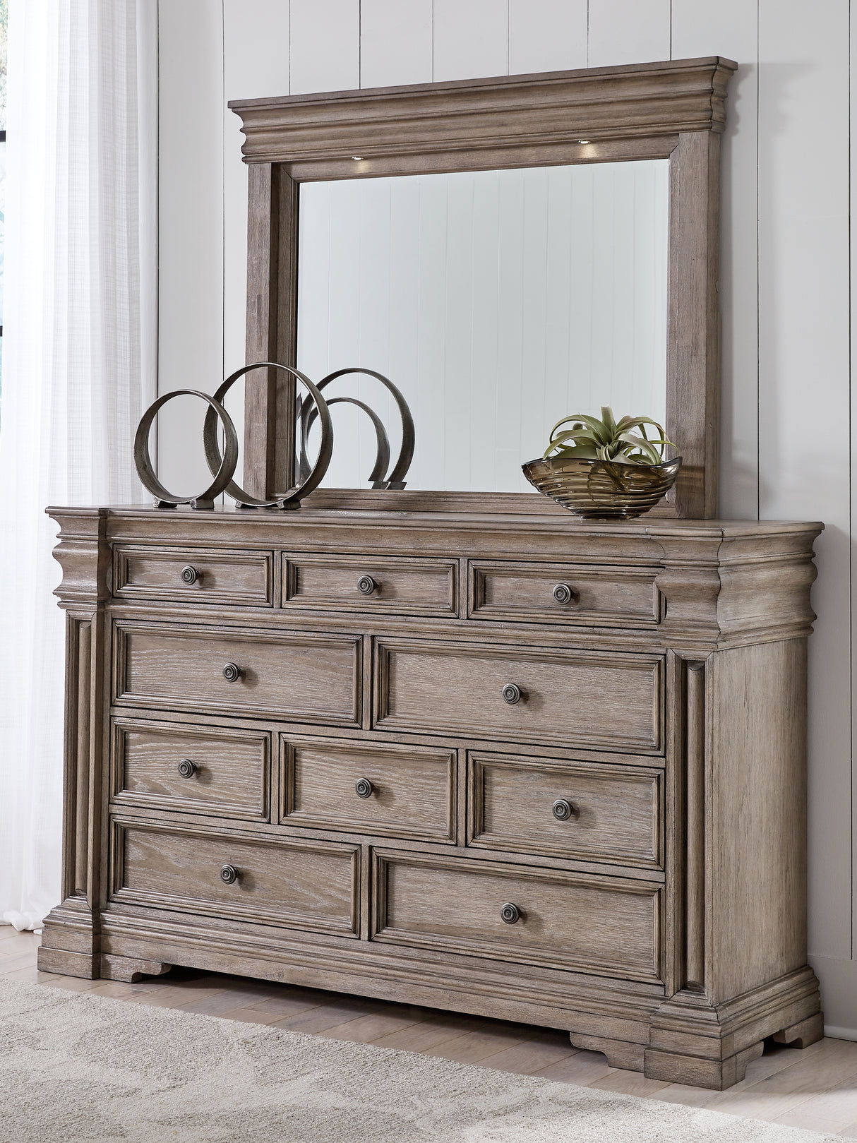 Furniture City - MS - Ashley Furniture - Blairhurst Bedroom - Dresser and Mirror / Light Grayish Brown - B916B1