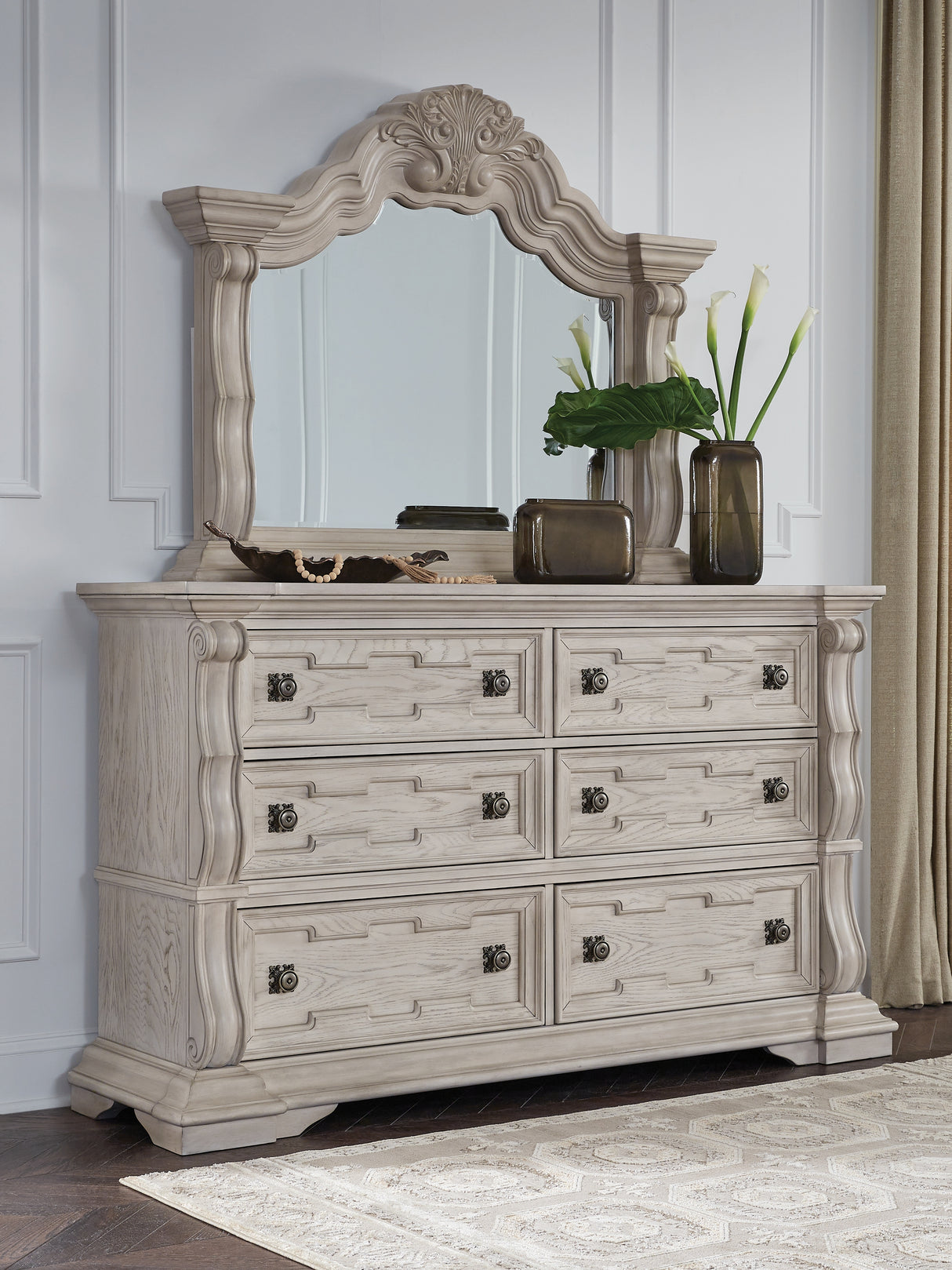 Furniture City - MS - Ashley Furniture - Bruchandi Bedroom - Dresser and Mirror / Antique White - PCB948B1