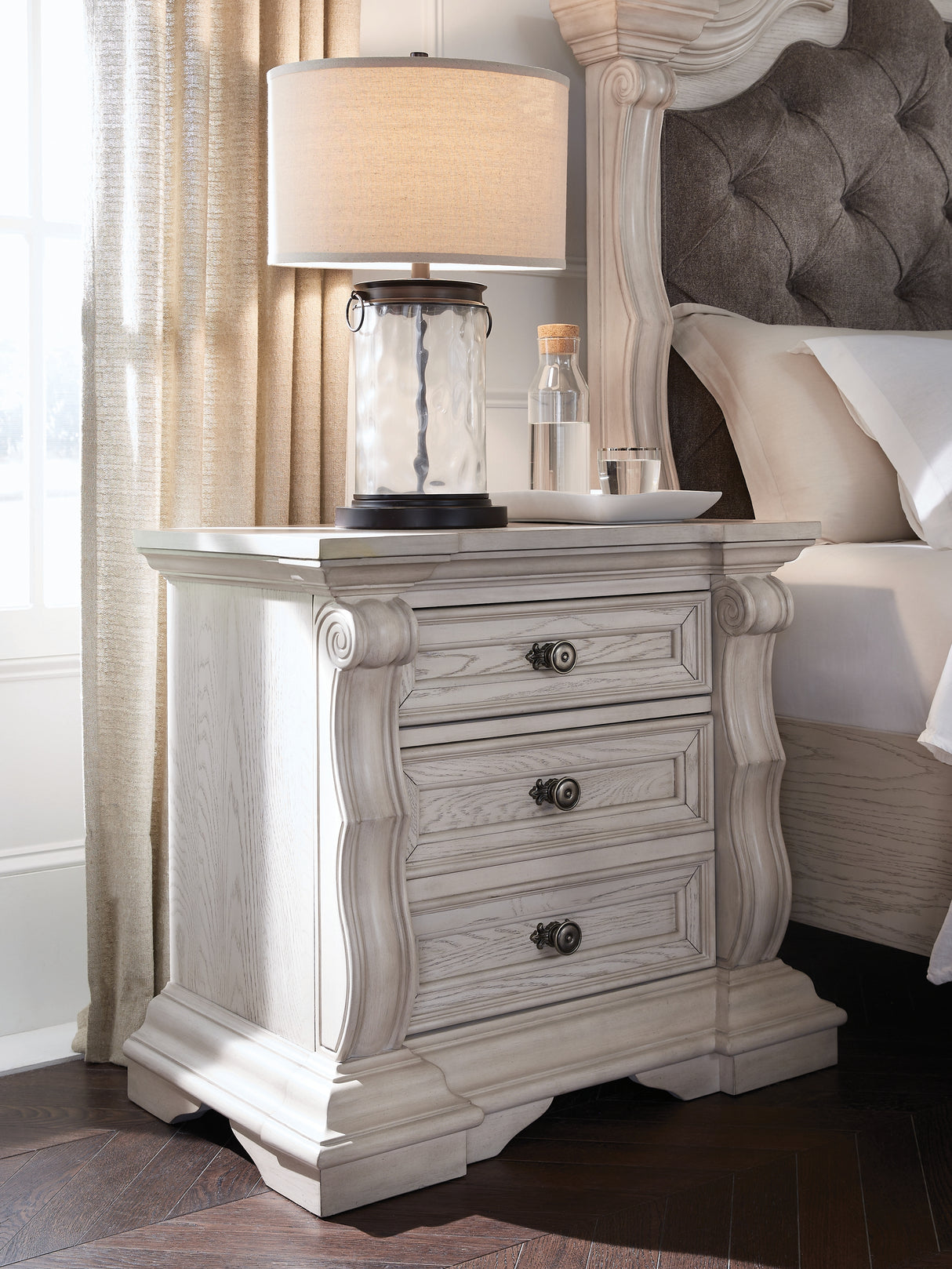 Furniture City - MS - Ashley Furniture - Bruchandi Bedroom - Three Drawer Night Stand / Antique White - PCB948-93