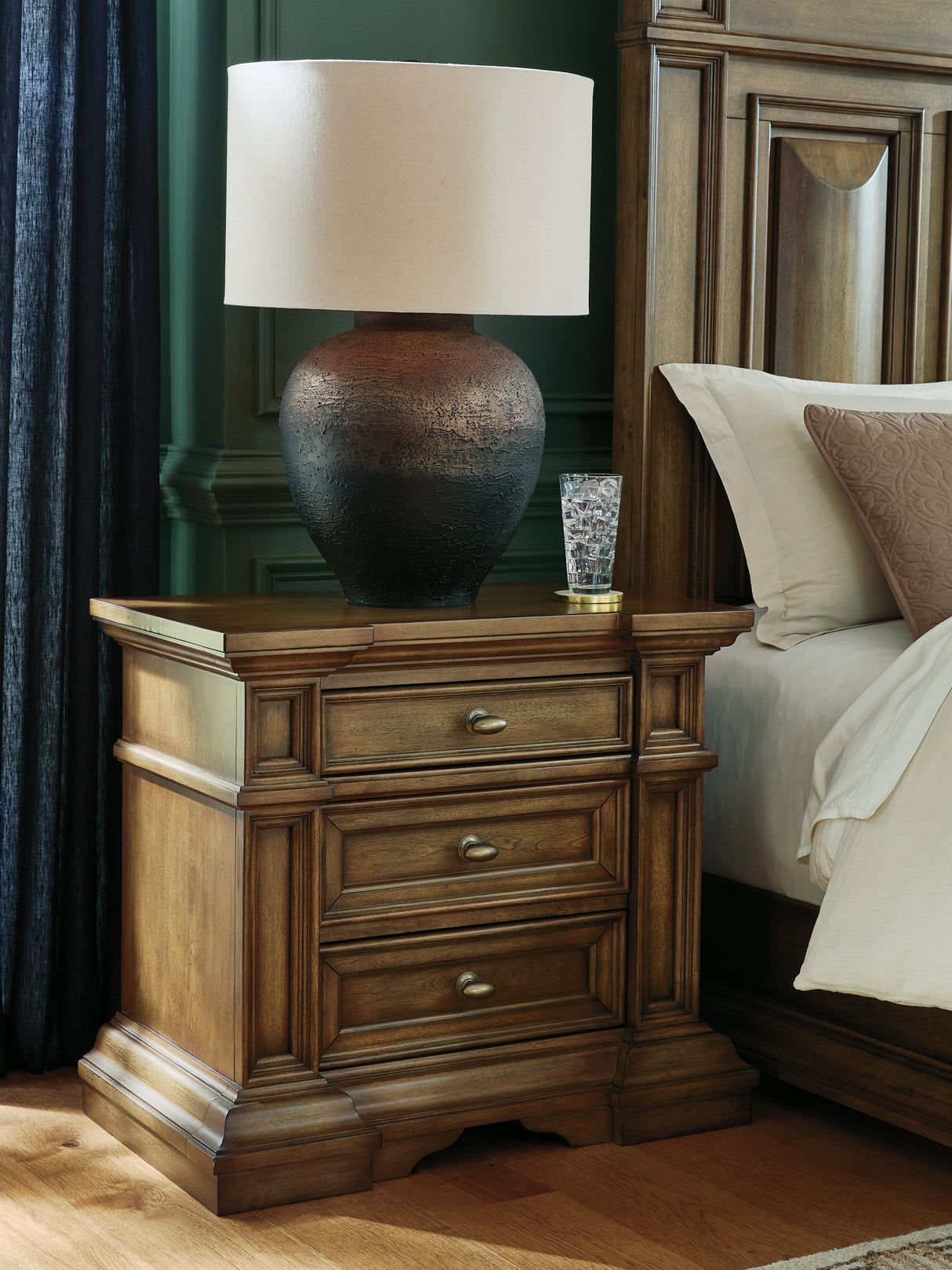 Furniture City - MS - Ashley Furniture - Frantanna Bedroom - Three Drawer Night Stand / Brown - PCB949-93