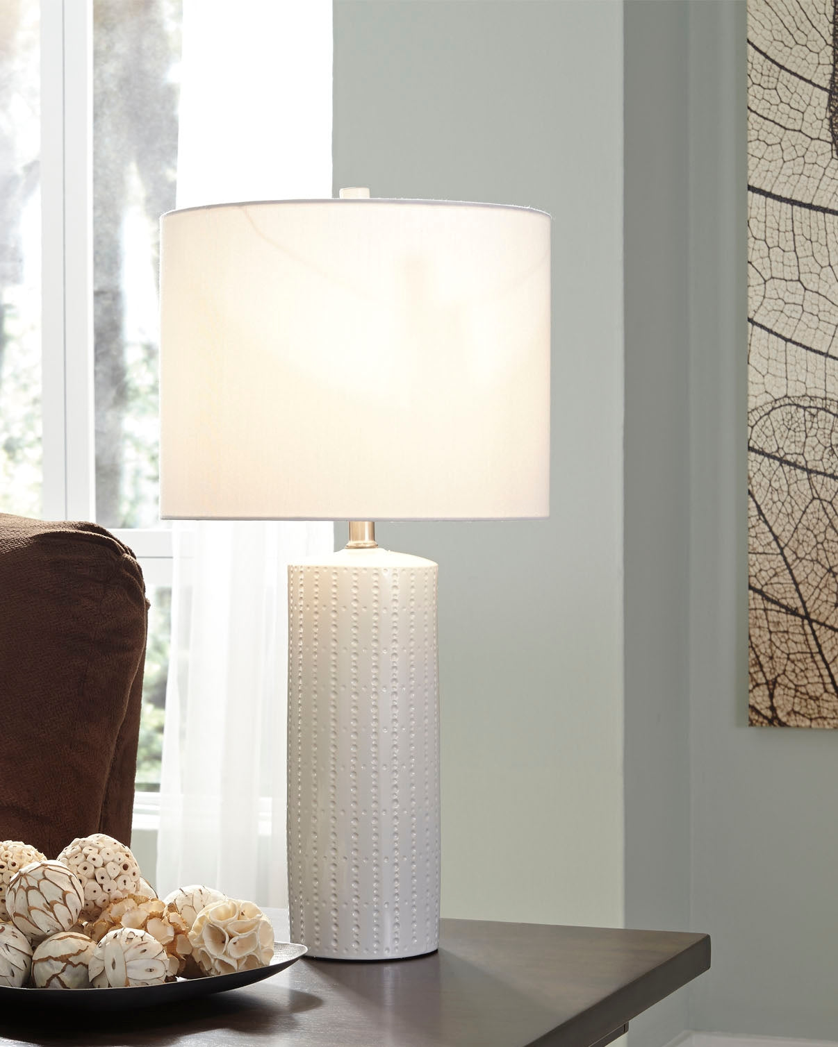 Furniture City - MS - Ashley Furniture - Steuben Lighting - Ceramic Table Lamp (Set of 2) / White - L177904