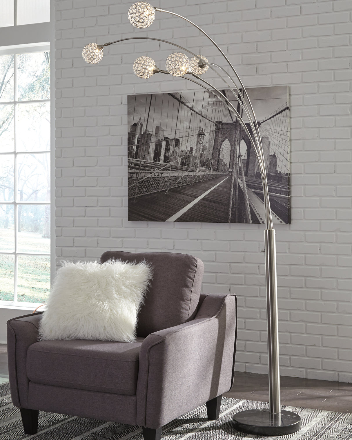 Furniture City - MS - Ashley Furniture - Winter Lighting - Metal Arc Lamp (1/CN) / Silver Finish - L725089