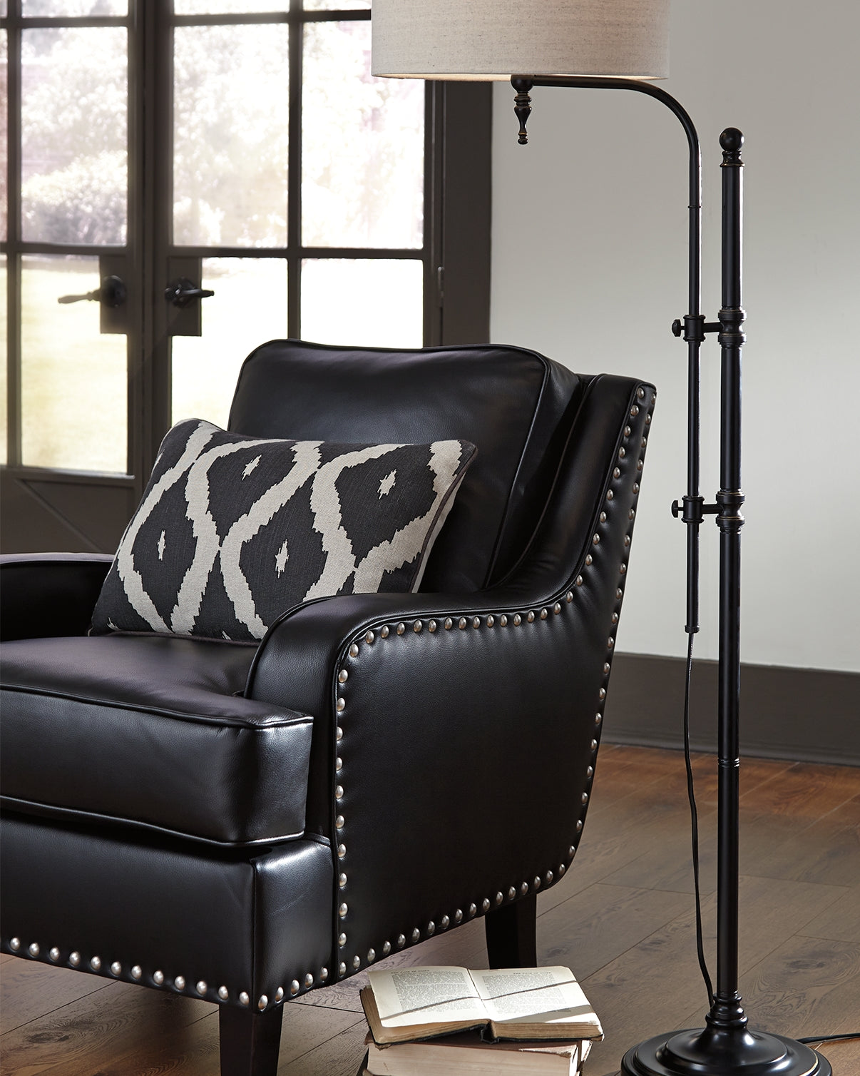 Furniture City - MS - Ashley Furniture - Anemoon Lighting - Metal Floor Lamp (1/CN) / Black - L734251