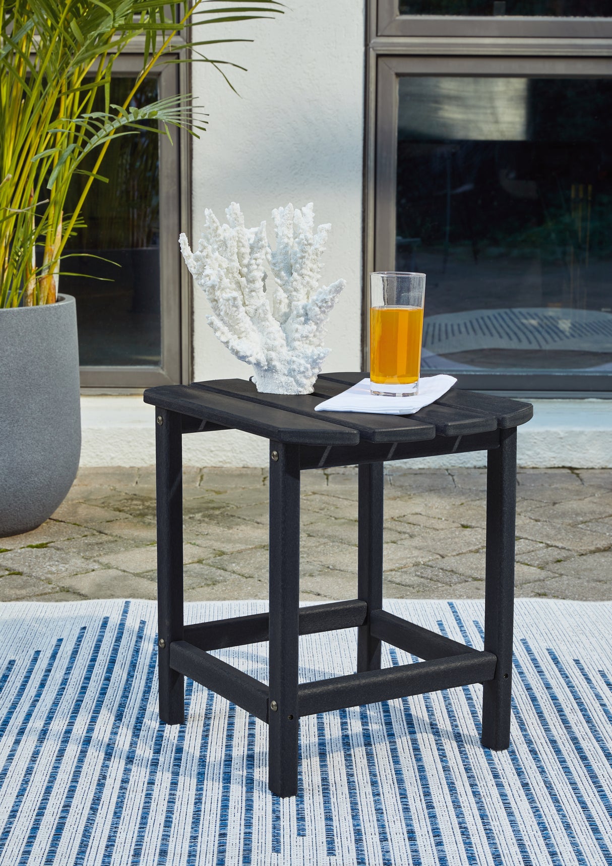 Furniture City - MS - Ashley Furniture - Sundown Treasure Outdoor - End Table / Black - P008-703