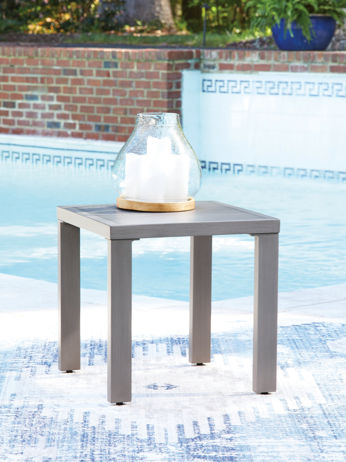 Furniture City - MS - Ashley Furniture - Half Moon Beach Outdoor - Square End Table / Gray - PCP418-702