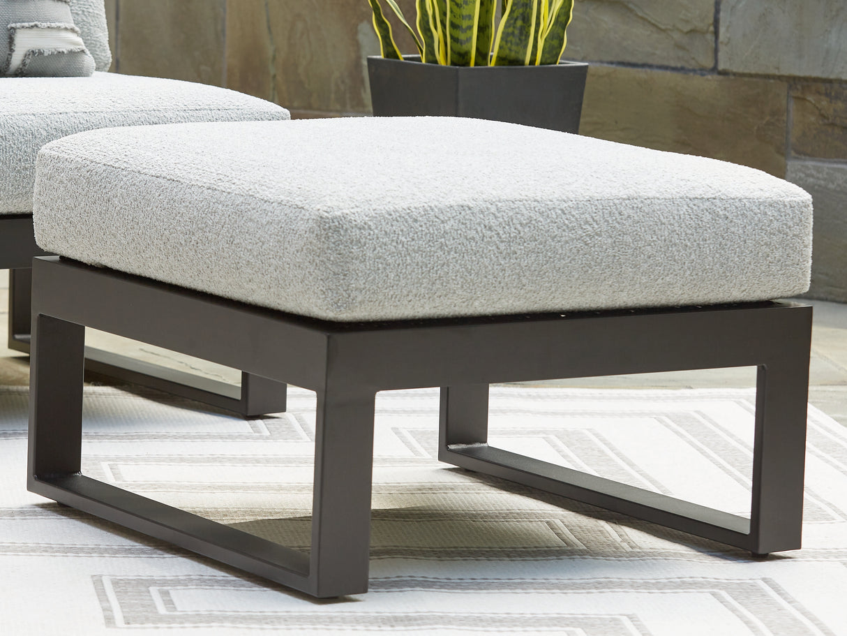 Furniture City - MS - Ashley Furniture - Beachloft Outdoor - Ottoman with Cushion / Black/Gray - P490-814