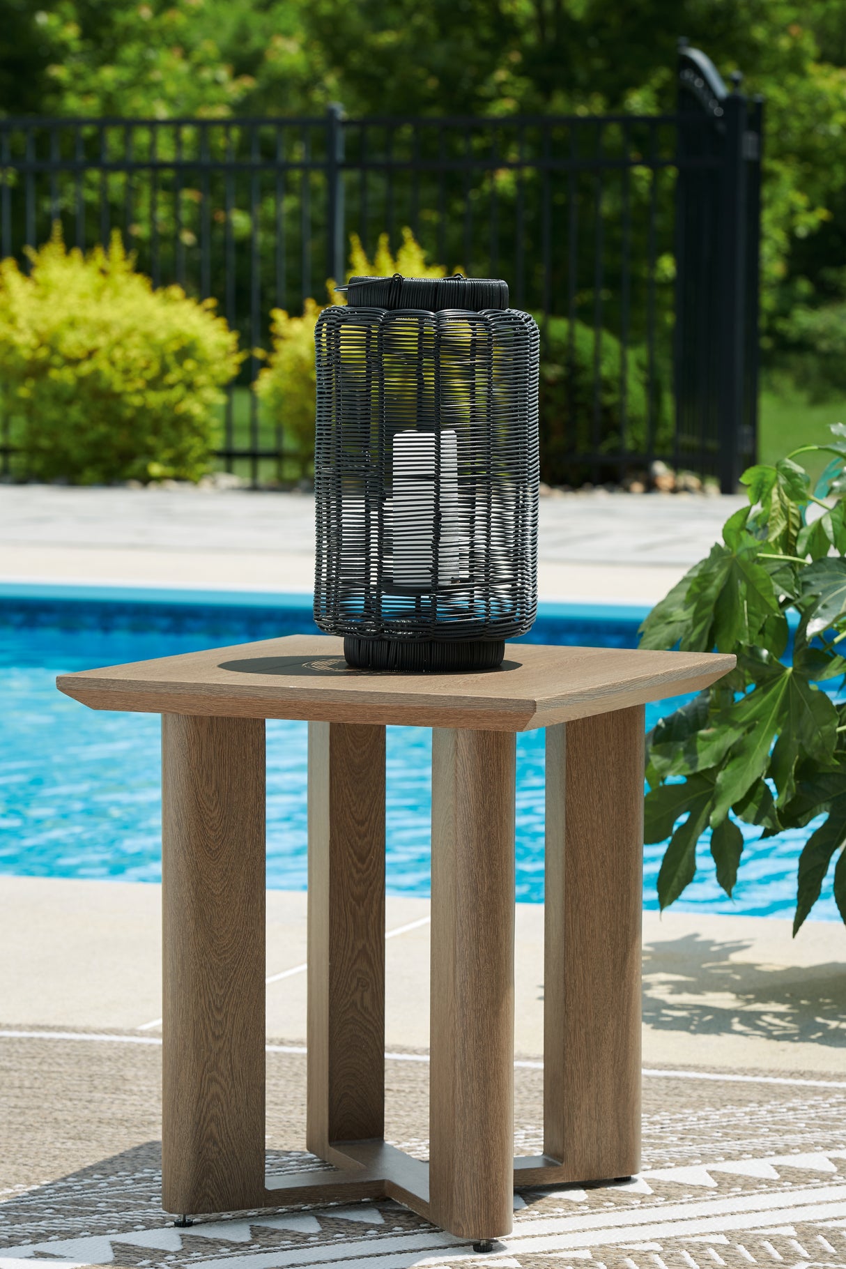 Furniture City - MS - Ashley Furniture - Serene Bay Outdoor - Square End Table / Dark Brown - P671-702