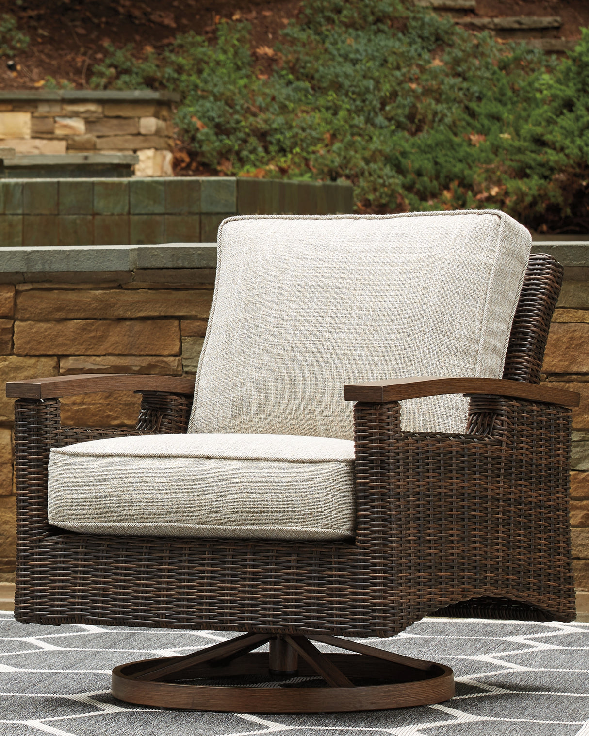 Furniture City - MS - Ashley Furniture - Paradise Trail Outdoor - Swivel Lounge Chair (Set of 2) / Medium Brown - P750-821