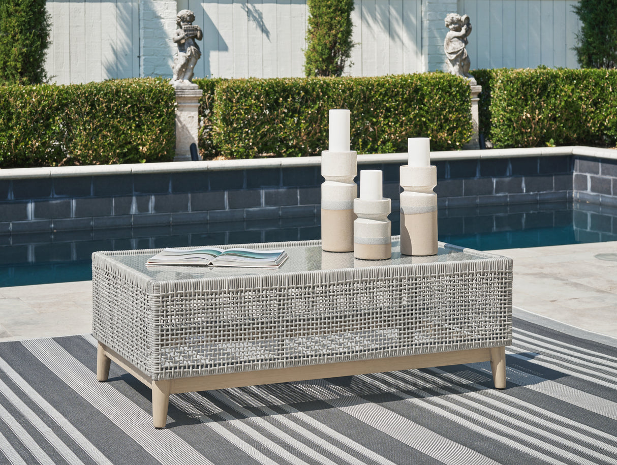 Furniture City - MS - Ashley Furniture - Seton Creek Outdoor - Rectangular Cocktail Table / Gray - P798-701