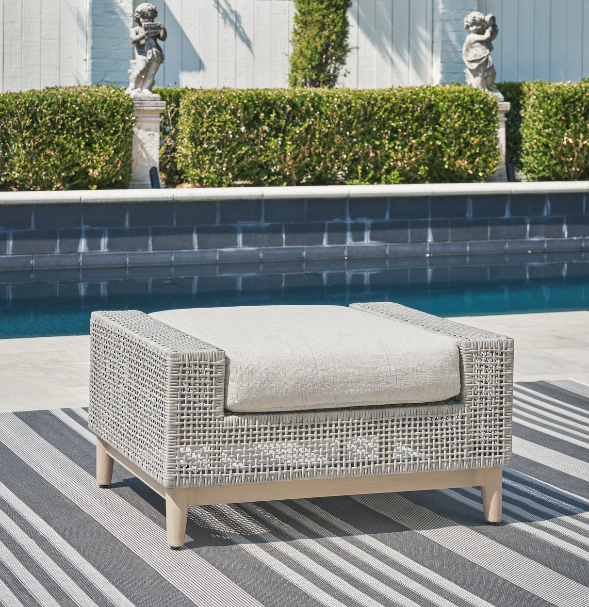 Furniture City - MS - Ashley Furniture - Seton Creek Outdoor - Ottoman with Cushion / Gray - P798-814