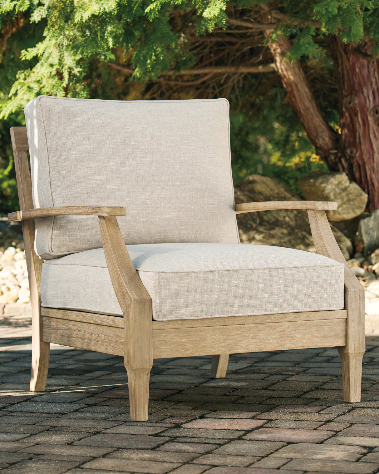 Furniture City - MS - Ashley Furniture - Clare View Outdoor - Lounge Chair w/Cushion (1/CN) / Beige - P801-820